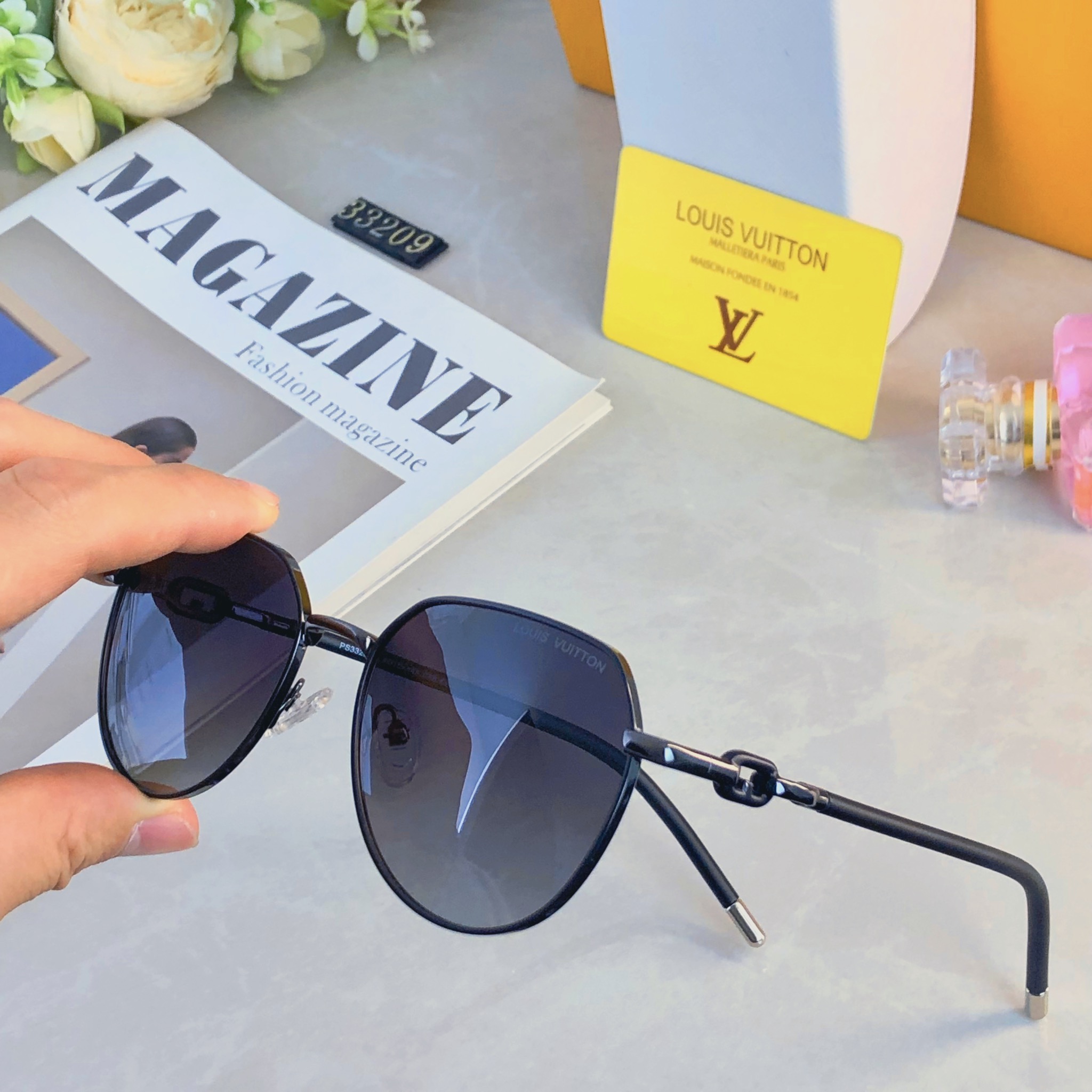 🔥🔥Louis vuitto*新款时尚潮流女士偏光太阳镜网红款防紫外线