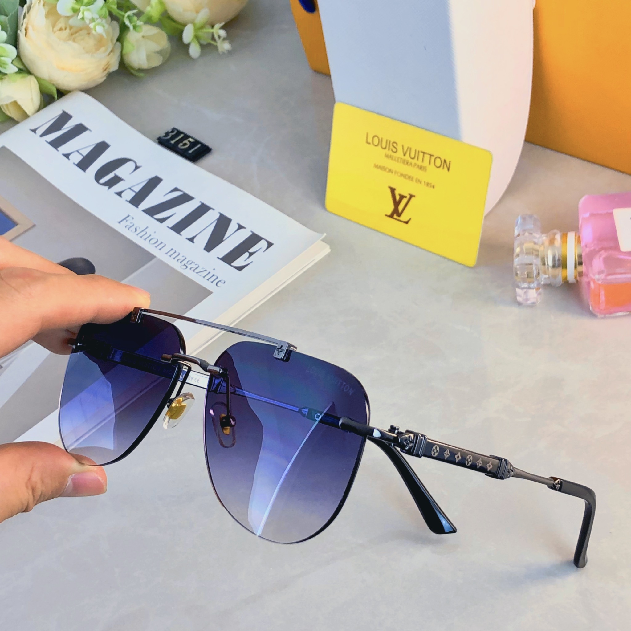 🔥🔥Louis vuitto*新款潮流复古金属双梁太阳眼镜 ins个性无框户外开车休闲防晒墨镜