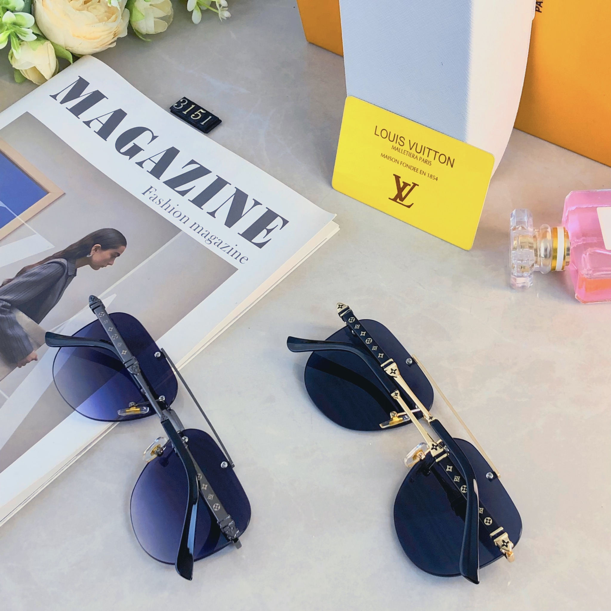 🔥🔥Louis vuitto*新款潮流复古金属双梁太阳眼镜 ins个性无框户外开车休闲防晒墨镜