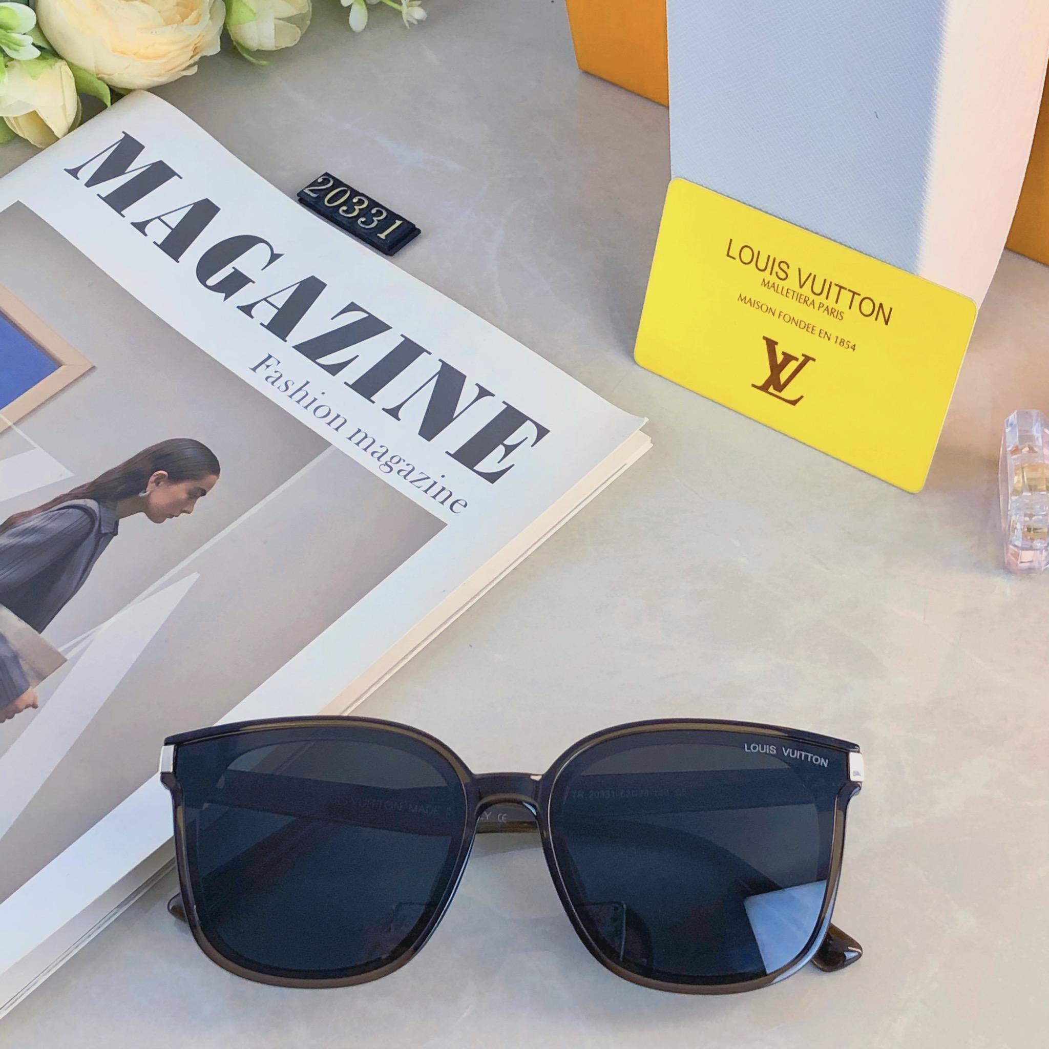 🔥🔥Louis vuitto*2026新款方形简约大框墨镜女韩版潮网红街拍圆脸防紫外线太阳镜男