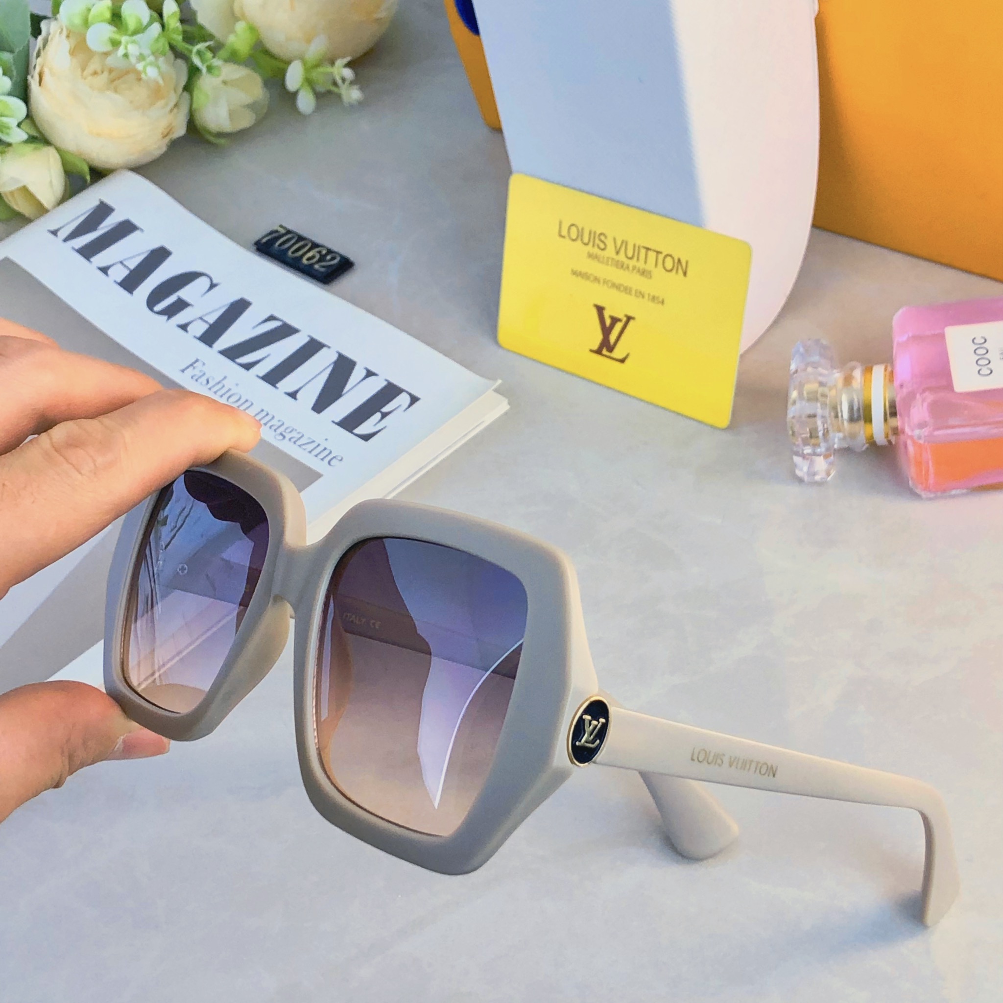 🔥🔥Louis vuitto*时尚新款太阳眼镜墨镜高品质高质感模特百搭潮方框墨镜