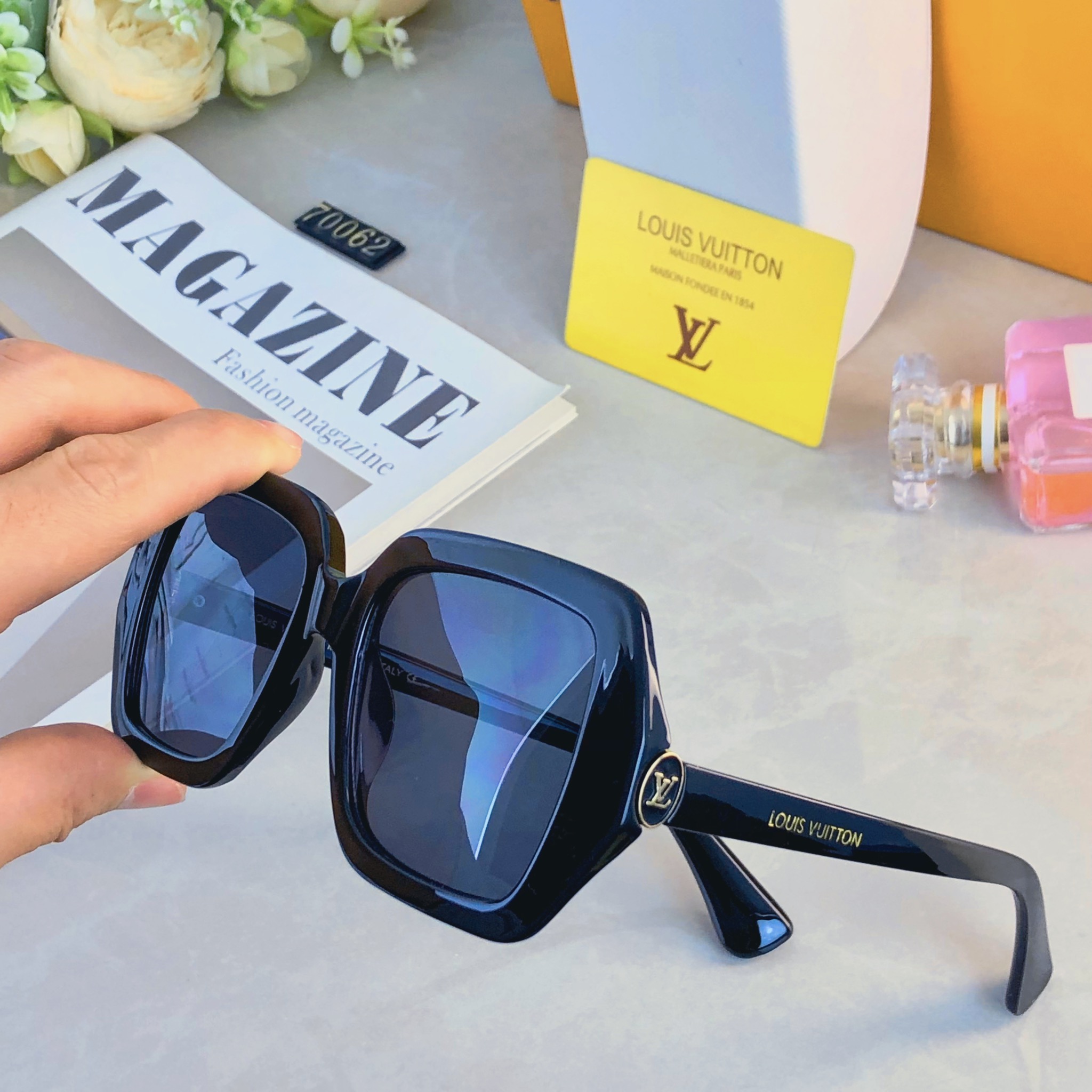 🔥🔥Louis vuitto*时尚新款太阳眼镜墨镜高品质高质感模特百搭潮方框墨镜