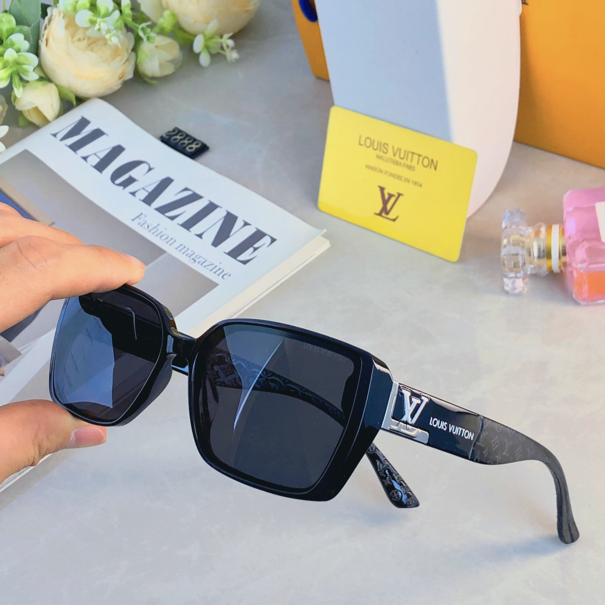 🔥🔥Louis vuitto*轻盈墨镜女高级感多边形个性防晒潮流百搭太阳眼镜显脸