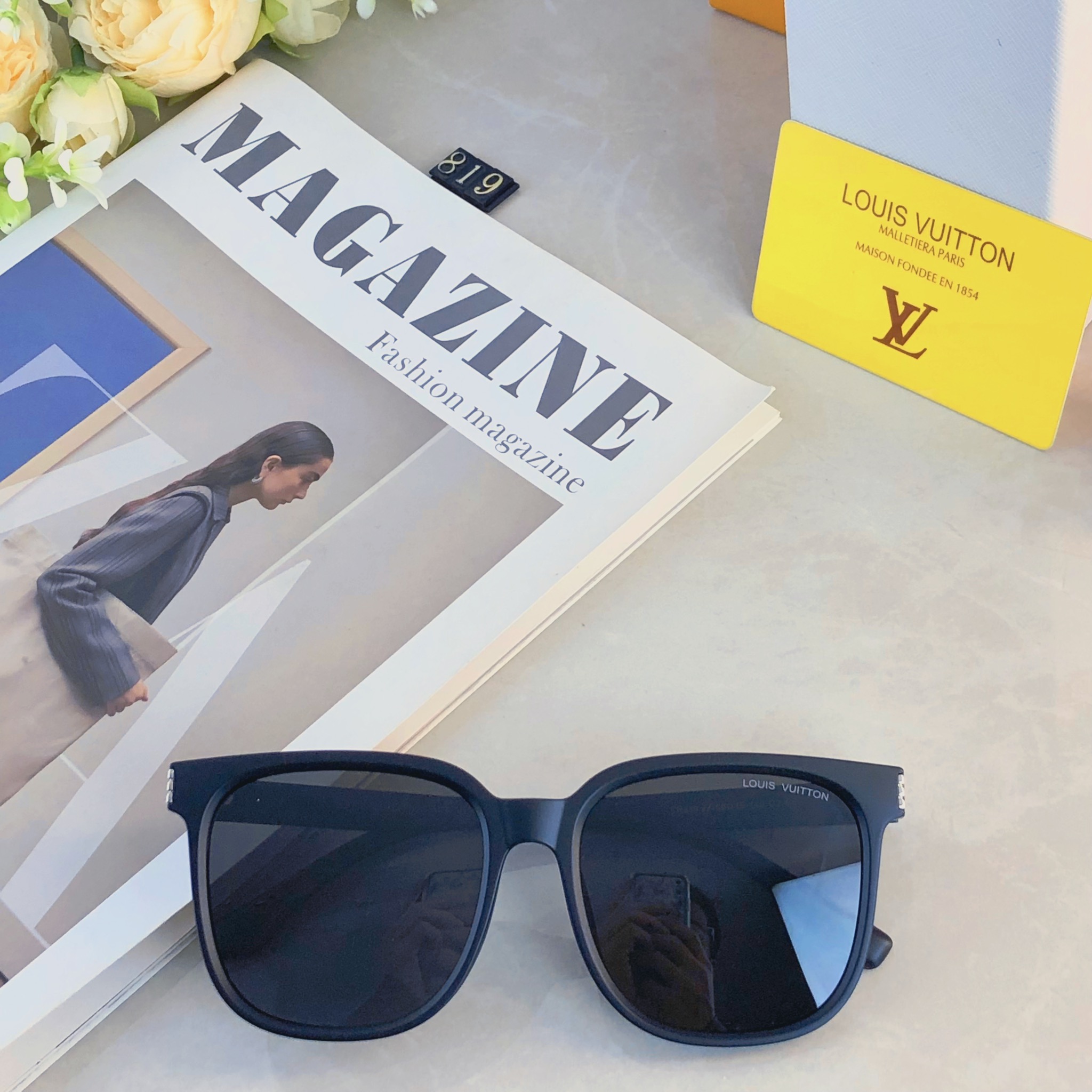 🔥🔥Louis vuitto*黑色墨镜女高级感ins装饰潮流复古眼镜韩版潮街拍方框太阳镜炫酷