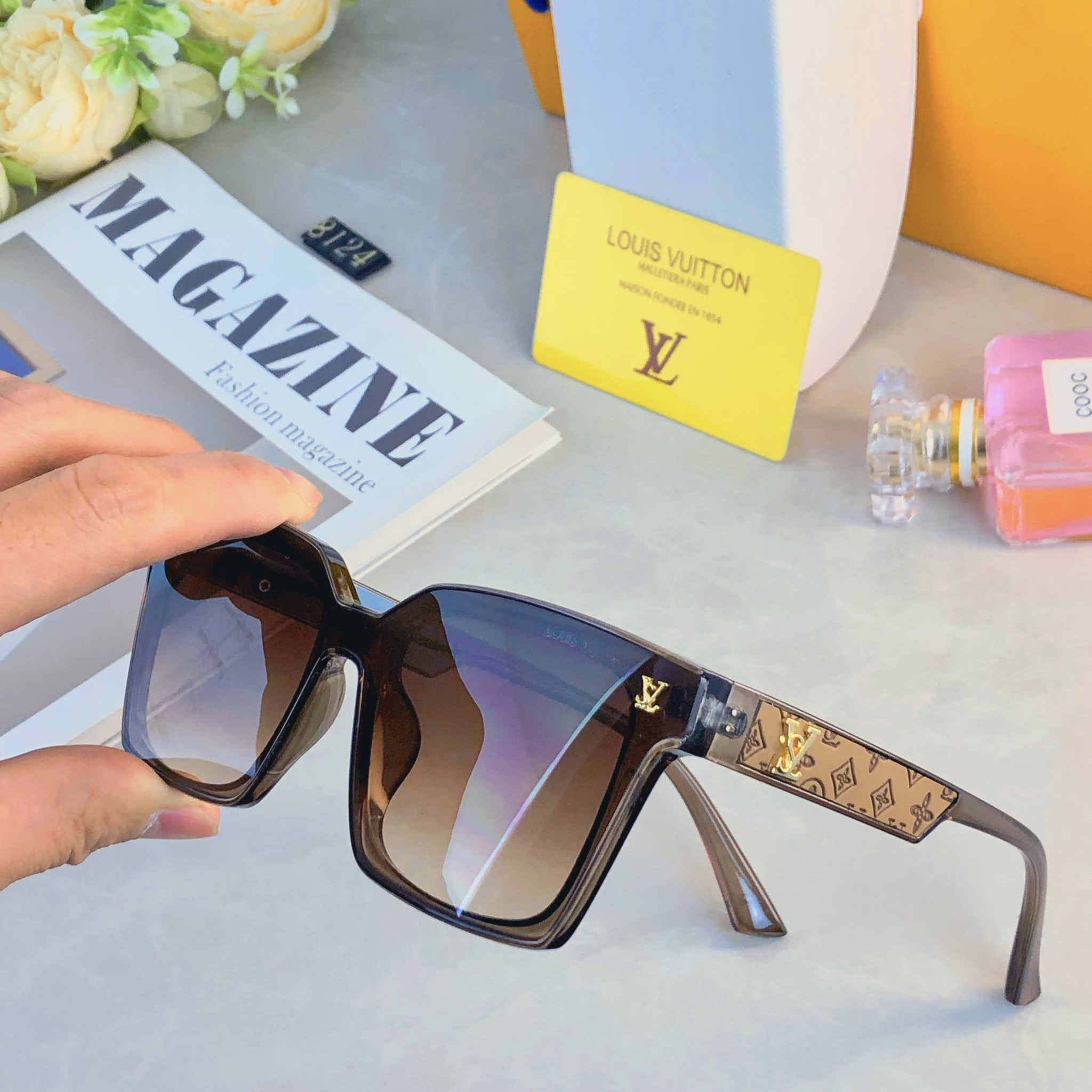 🔥🔥Louis vuitto*方框眼镜潮流时尚墨镜女网红同款ins太阳镜