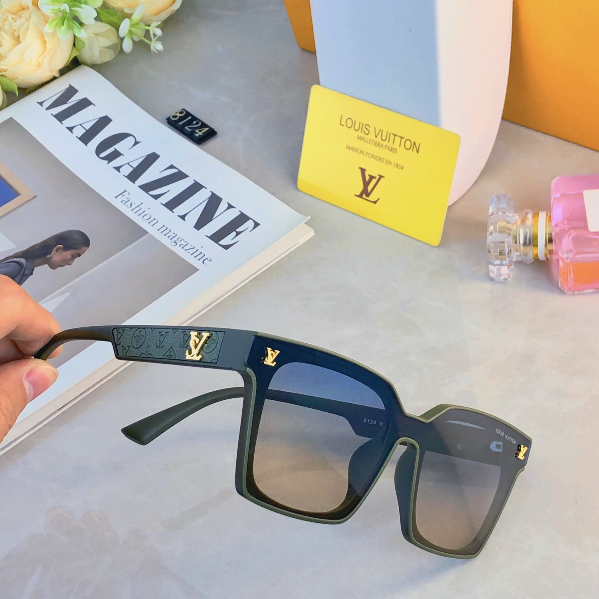 🔥🔥Louis vuitto*方框眼镜潮流时尚墨镜女网红同款ins太阳镜