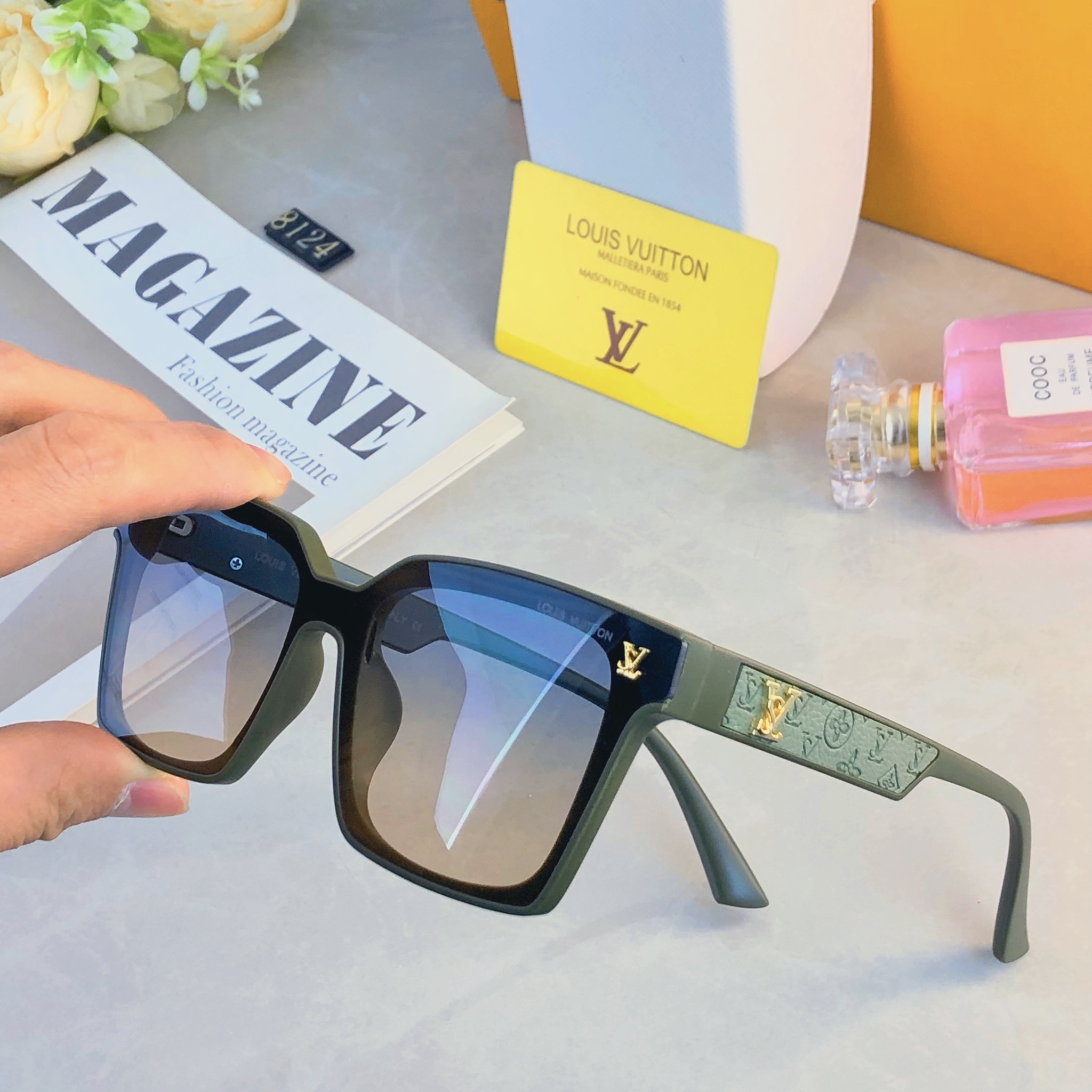 🔥🔥Louis vuitto*方框眼镜潮流时尚墨镜女网红同款ins太阳镜