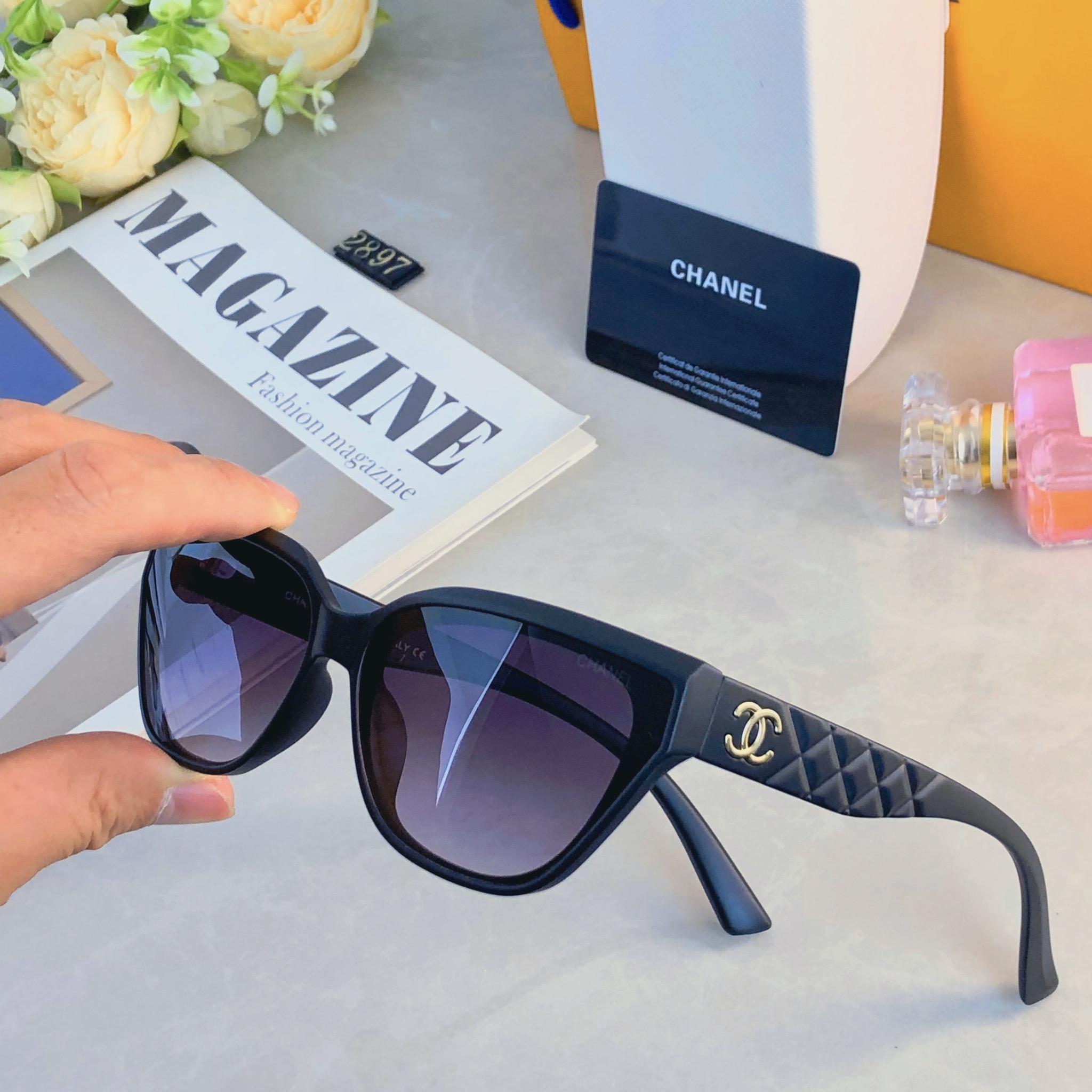 🔥🔥Chane*2026新款小框个性网红风高级感墨镜高颜值开车太阳镜