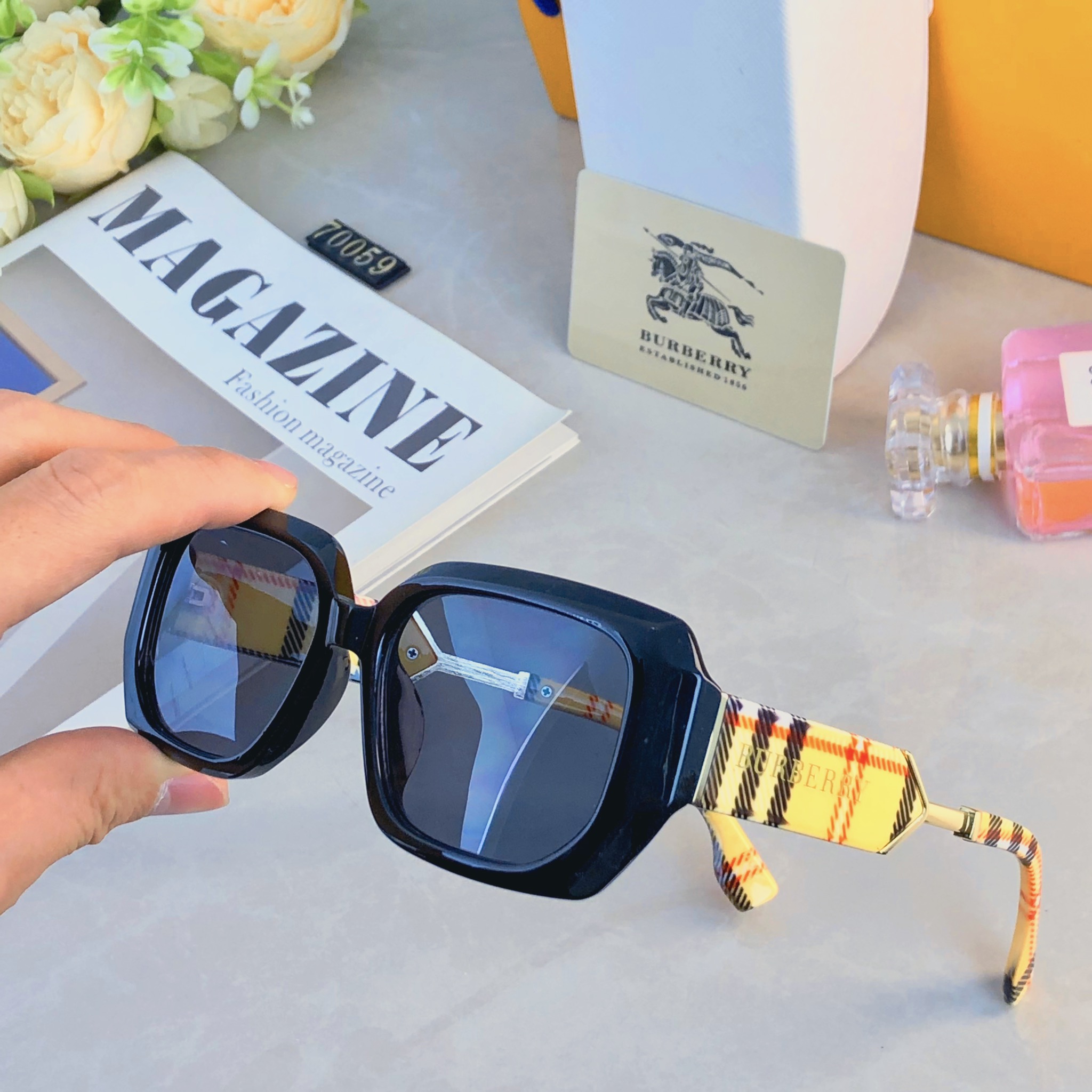 🔥🔥Burberr*款方形太阳镜欧美街拍潮流奢华墨镜跨境太阳镜