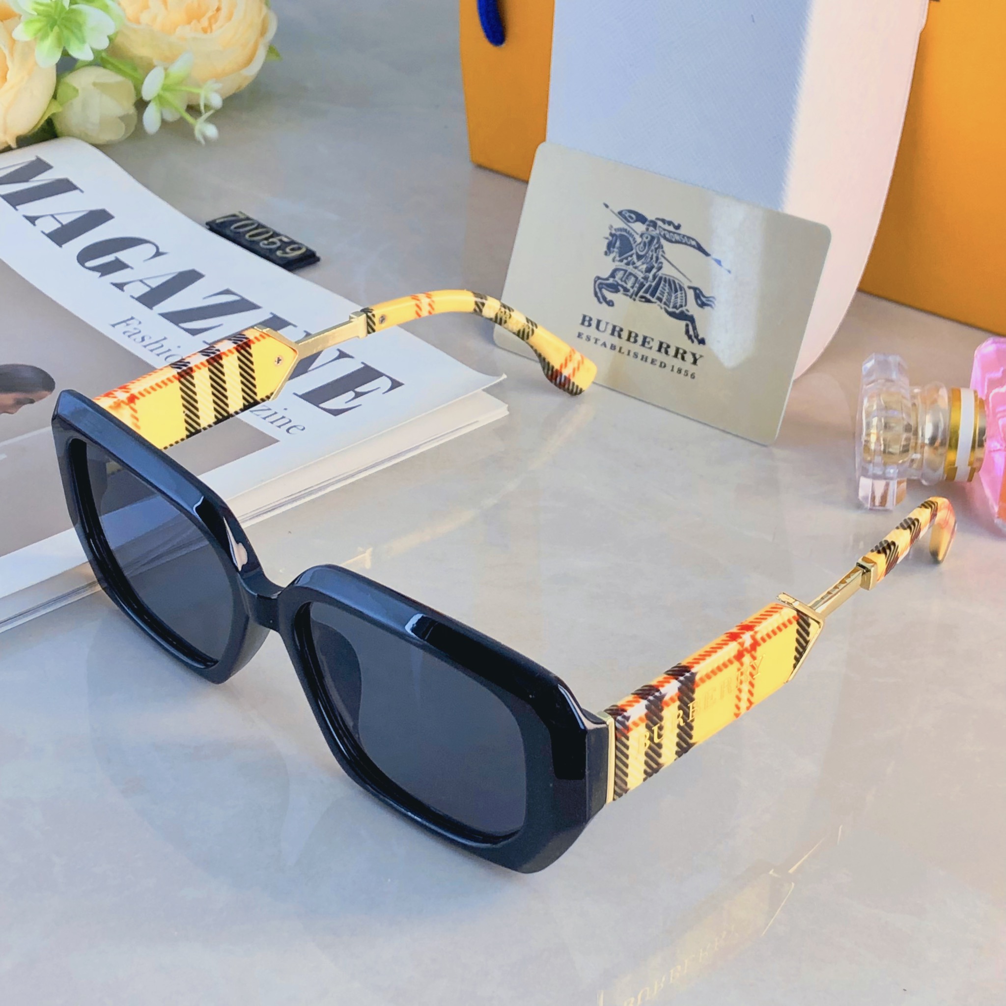 🔥🔥Burberr*款方形太阳镜欧美街拍潮流奢华墨镜跨境太阳镜