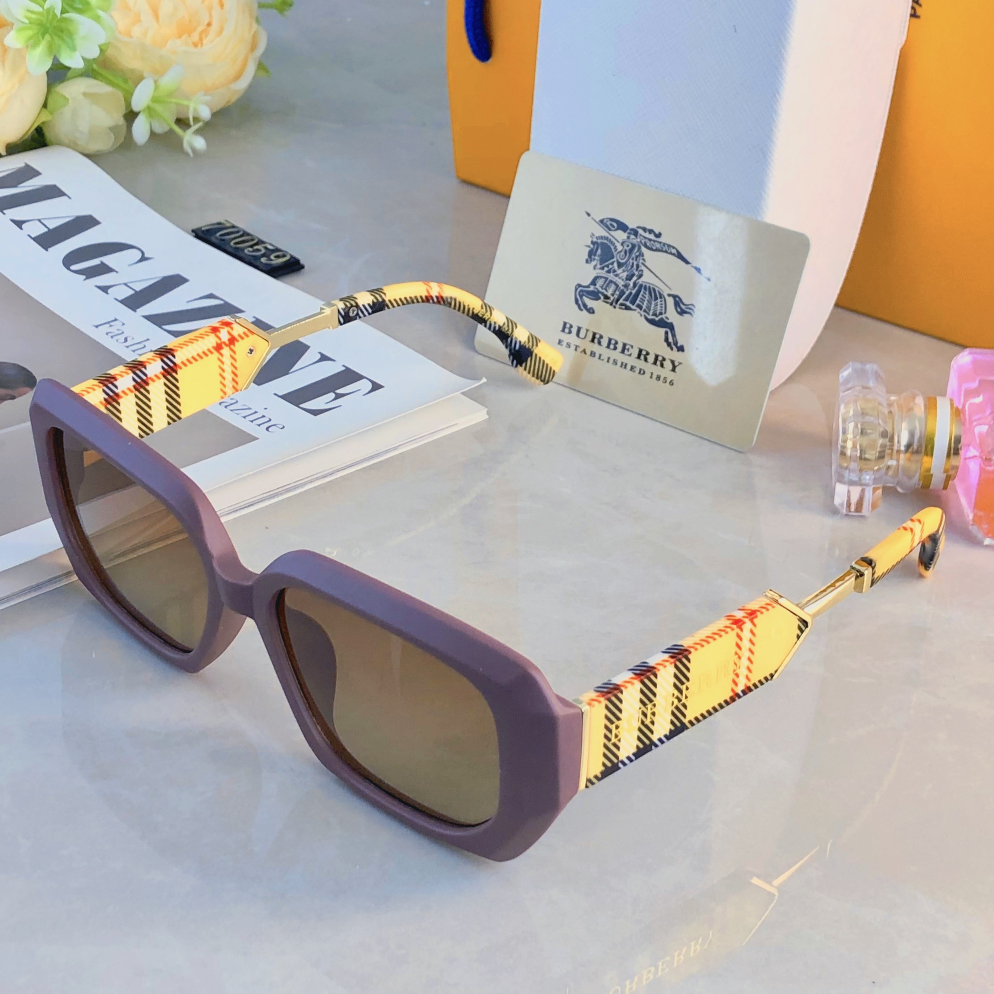 🔥🔥Burberr*款方形太阳镜欧美街拍潮流奢华墨镜跨境太阳镜