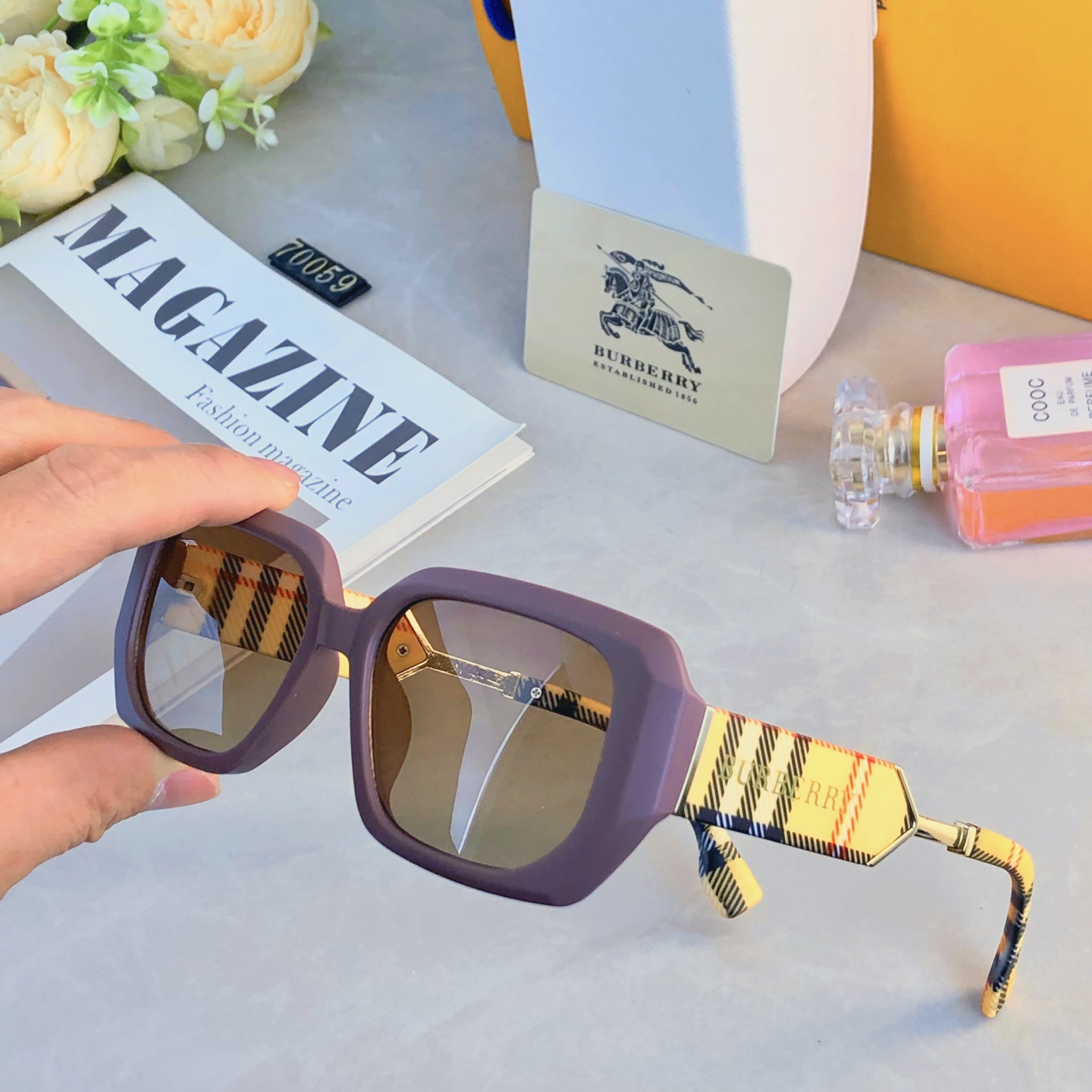 🔥🔥Burberr*款方形太阳镜欧美街拍潮流奢华墨镜跨境太阳镜