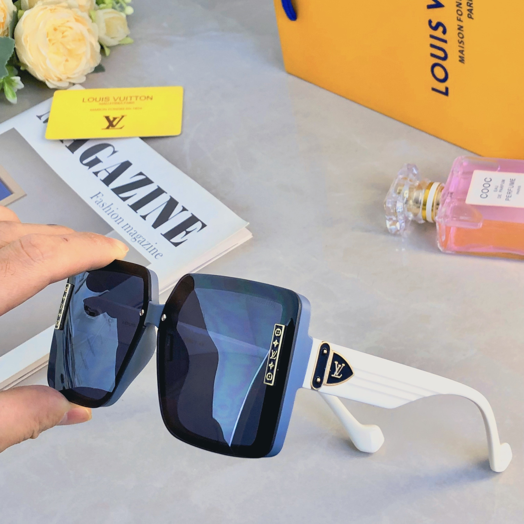 🔥🔥Louis vuitto*2026新款方框太阳镜女士轻奢墨镜防紫外线大框明星同款眼镜