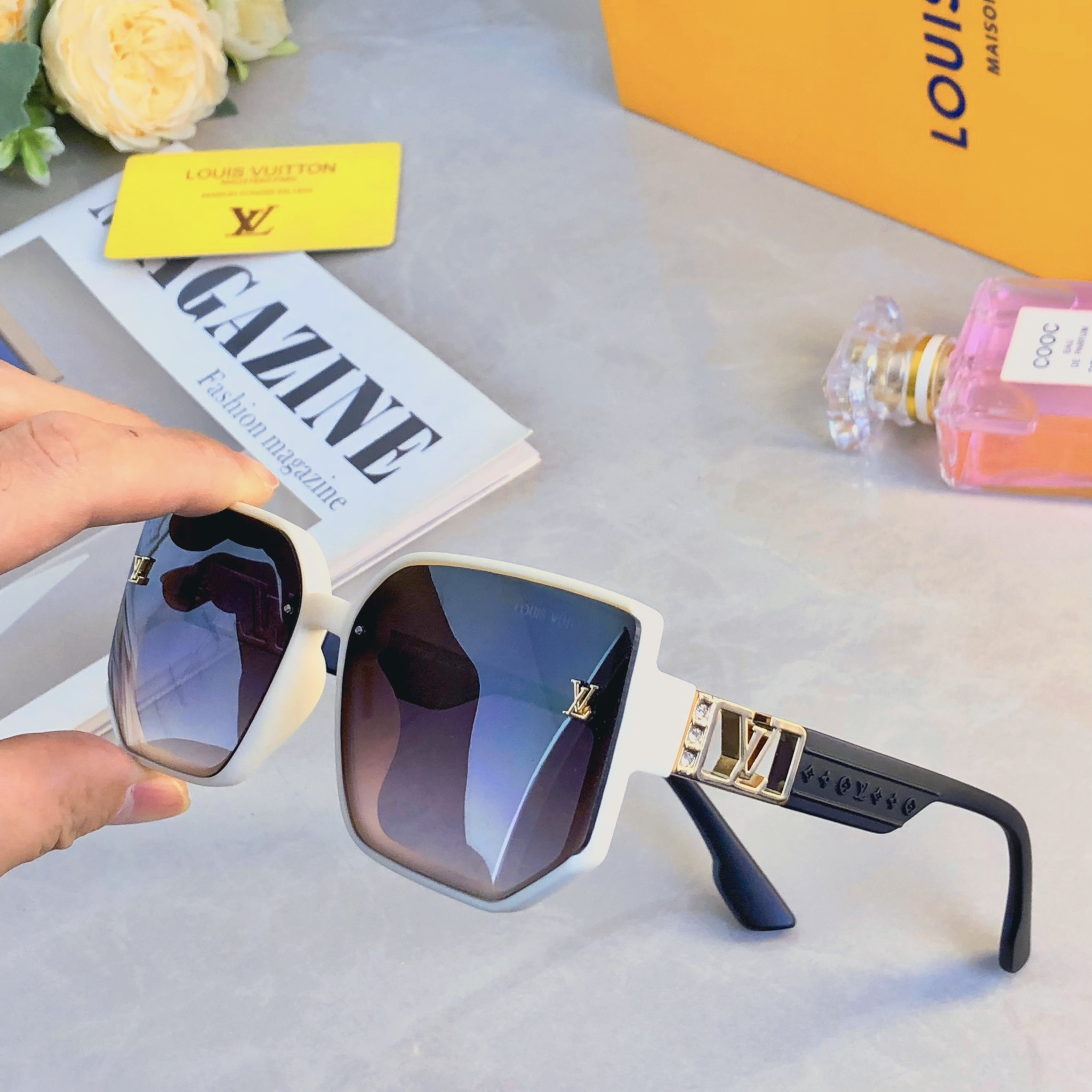 🔥🔥Louis vuitto*2026新款方框太阳镜女士轻奢墨镜防紫外线大框明星同款眼镜