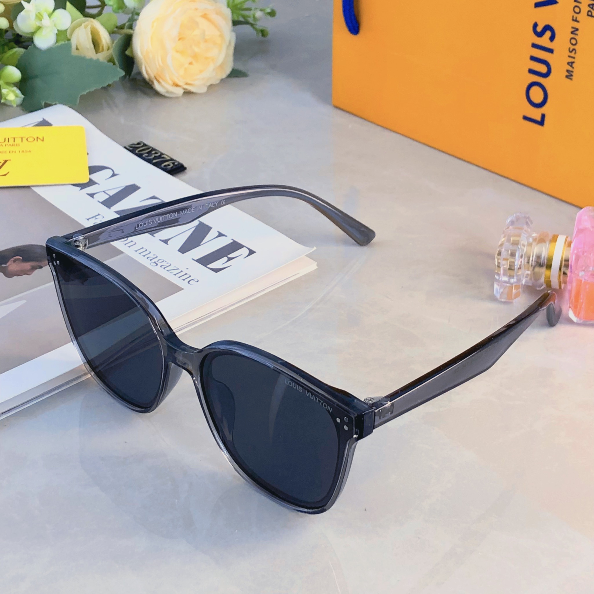 🔥🔥Louis vuitto*墨镜个性潮流网红明星街拍防紫外线旅游眼镜情侣太阳镜