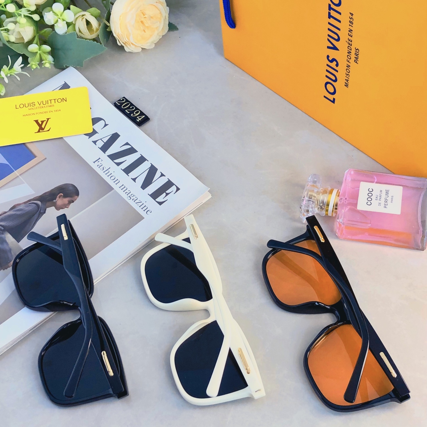 🔥🔥Louis vuitto*新款韩版百搭时尚大框米钉防紫外线太阳镜高级感ins素颜神器墨镜