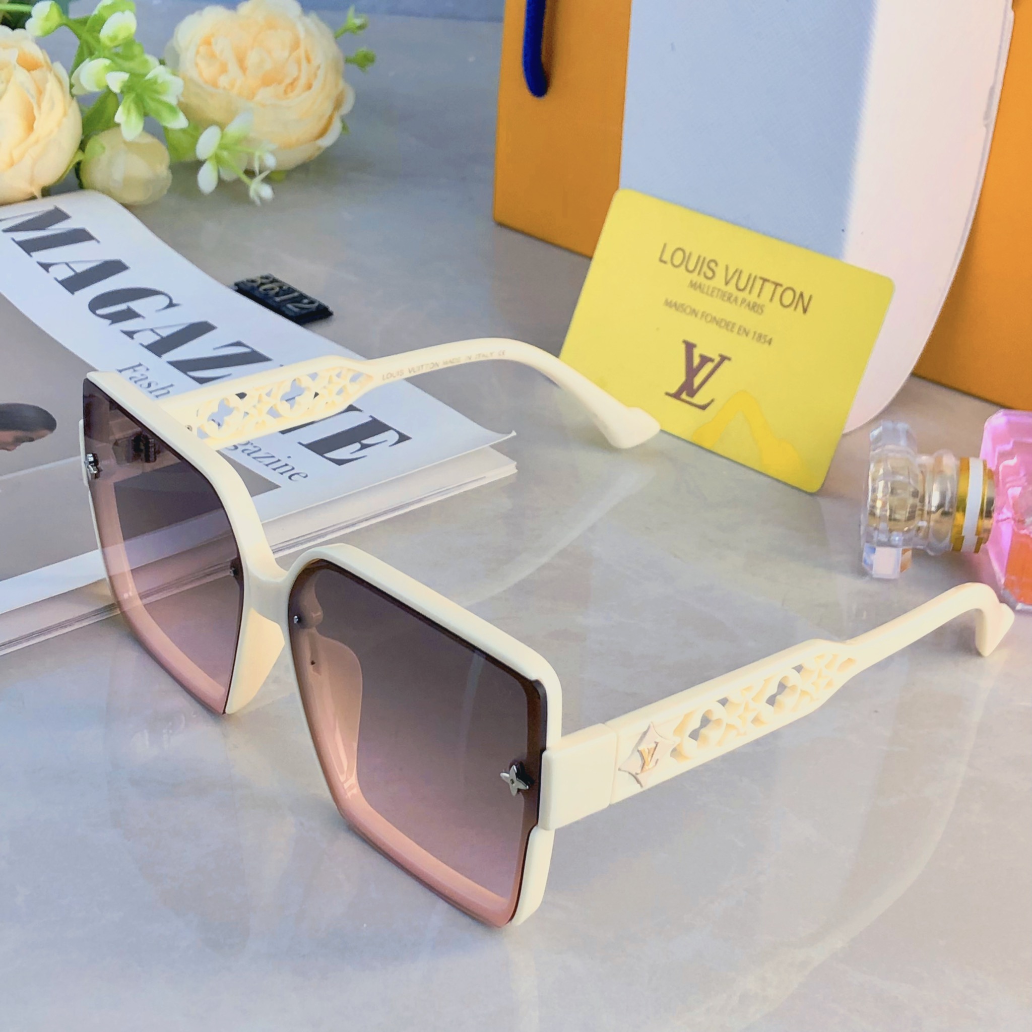 🔥🔥Louis vuitto*新款方形大框镂空暗花墨镜抖音同款时尚个性潮流网红太阳镜