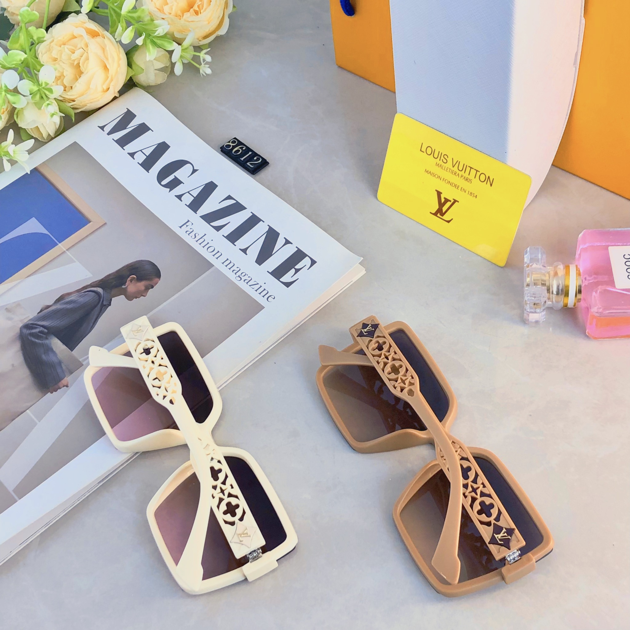 🔥🔥Louis vuitto*新款方形大框镂空暗花墨镜抖音同款时尚个性潮流网红太阳镜