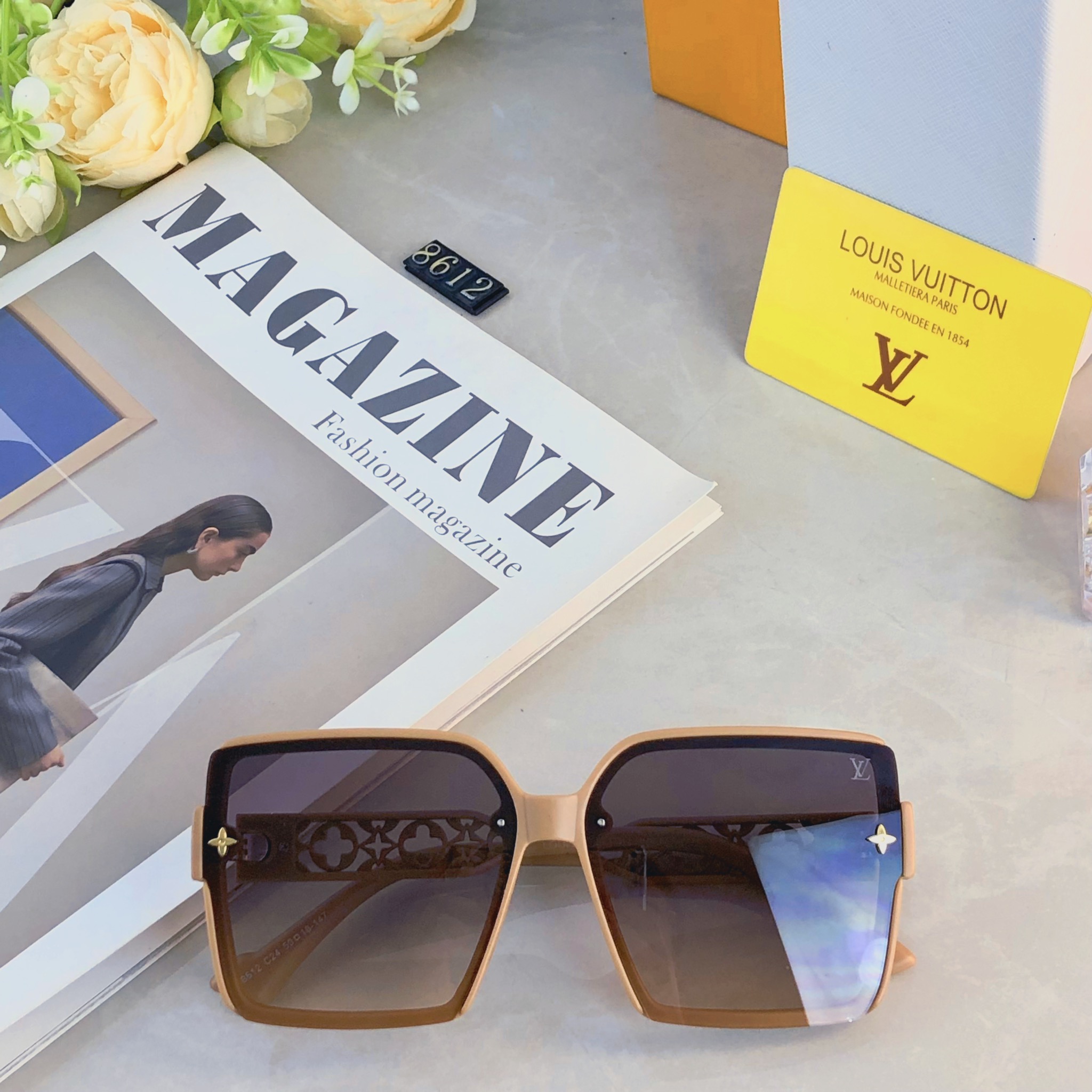 🔥🔥Louis vuitto*新款方形大框镂空暗花墨镜抖音同款时尚个性潮流网红太阳镜