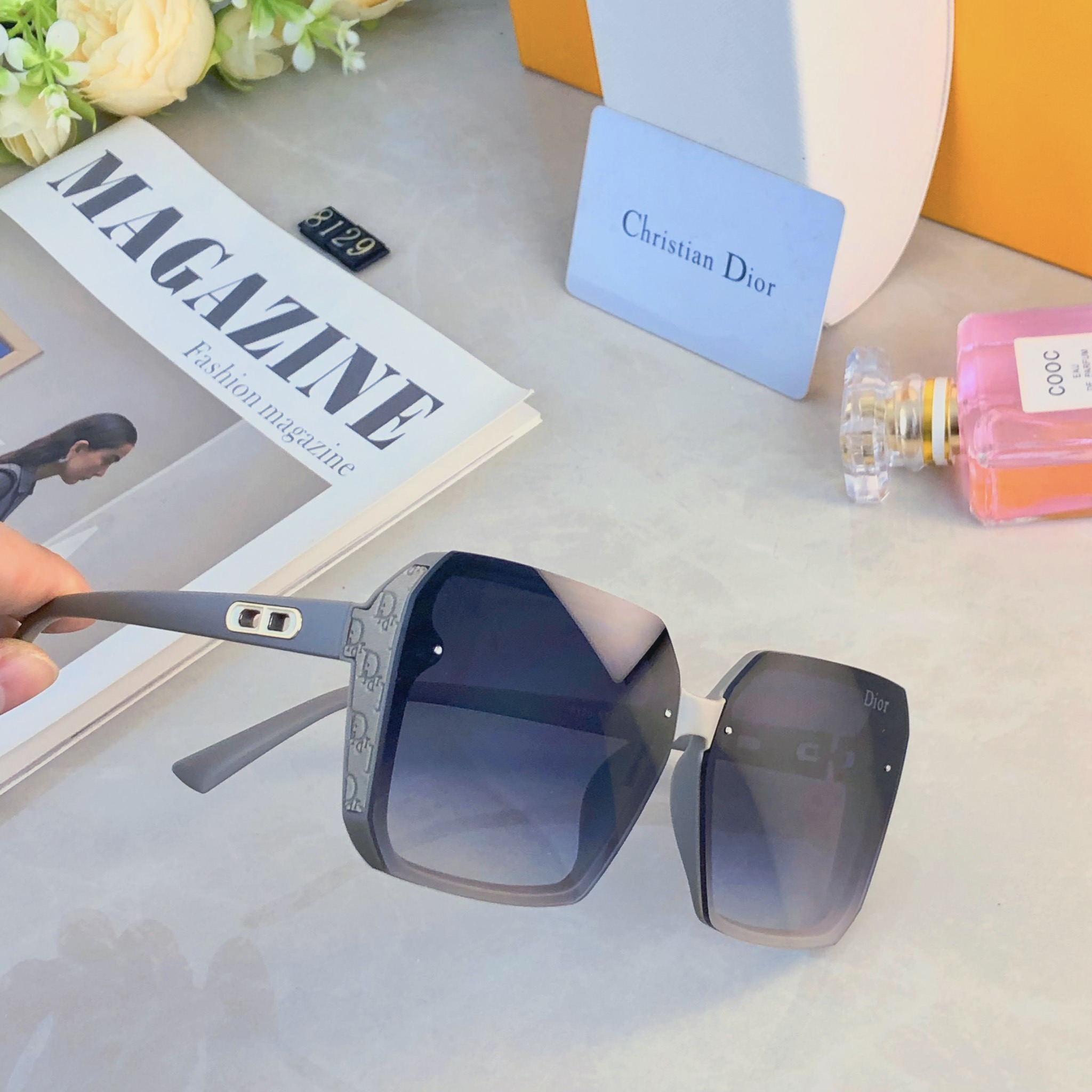 🔥🔥Dio*夏季新款经典时尚太阳眼镜个性防紫外线太阳镜女灰色墨镜