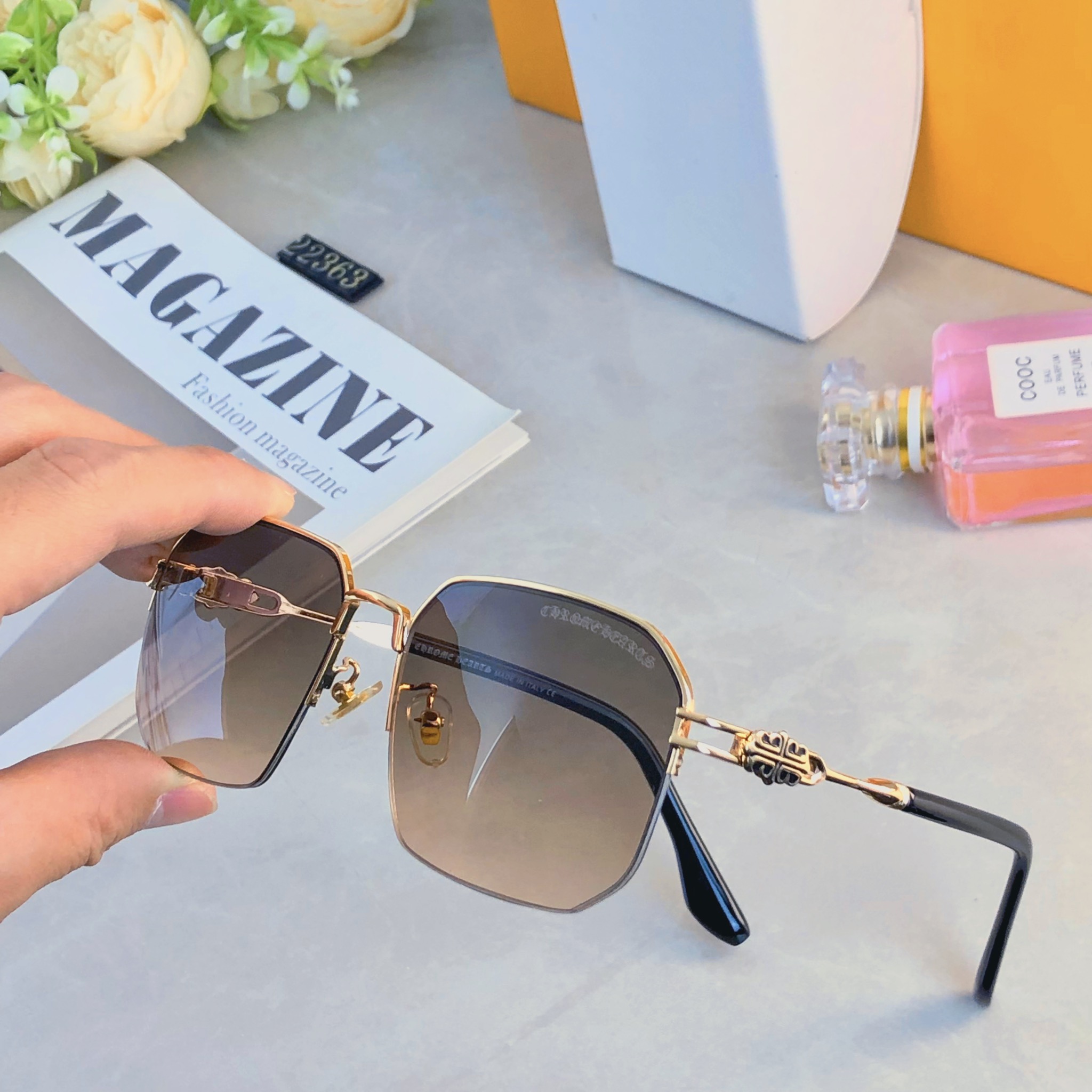 🔥🔥 新款方框金属墨镜时尚凹造型街拍防紫外线太阳镜