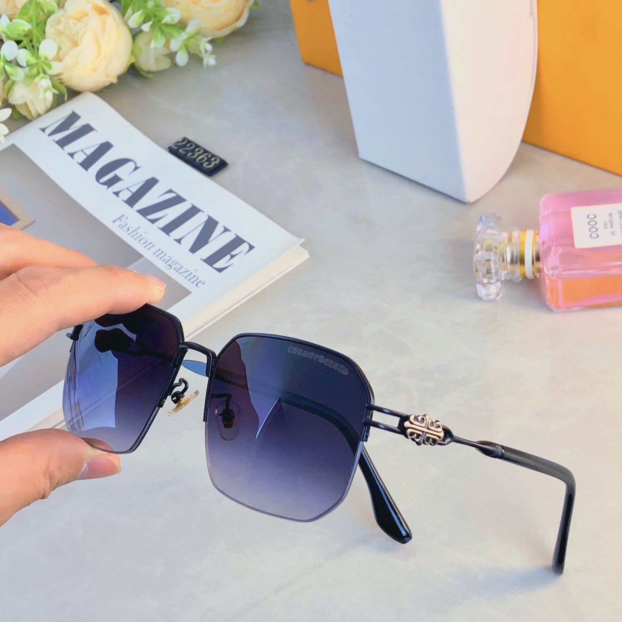 🔥🔥 新款方框金属墨镜时尚凹造型街拍防紫外线太阳镜