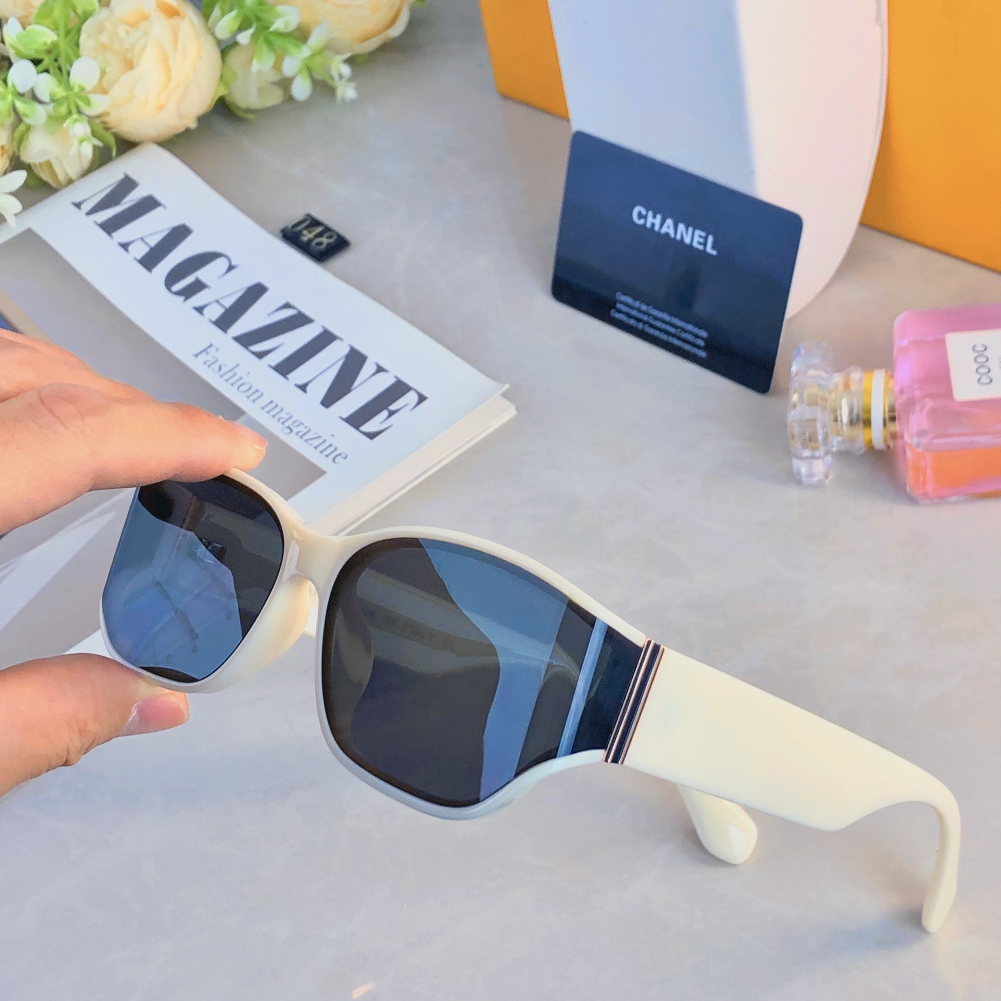 🔥🔥Chane*复古高级感曲面屏设计猫眼黑色框墨镜女款防紫外线方圆脸太阳镜男