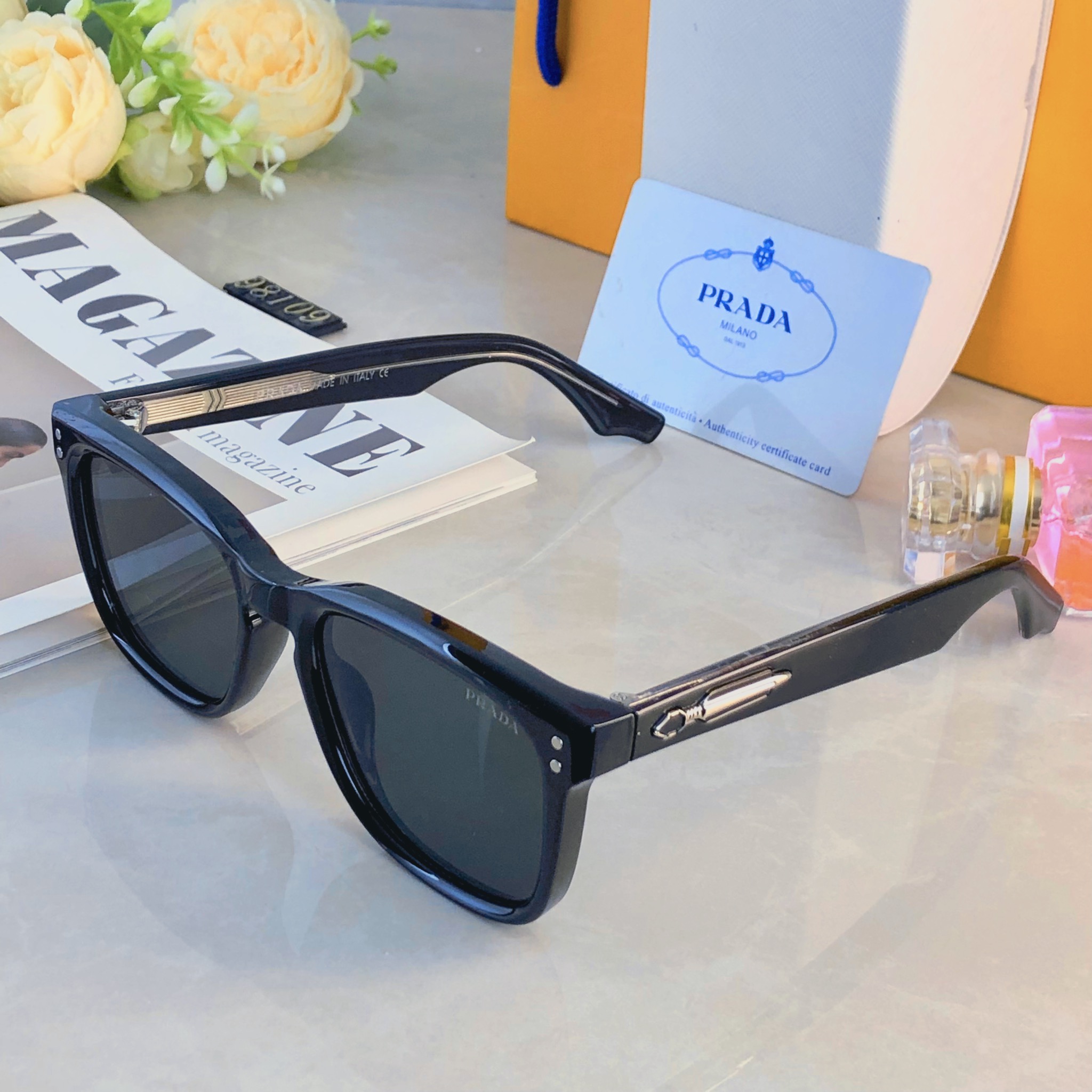 🔥🔥Prad*时尚情侣款高颜值太阳镜 户外驾驶钓鱼登山墨镜 遮阳防风护目