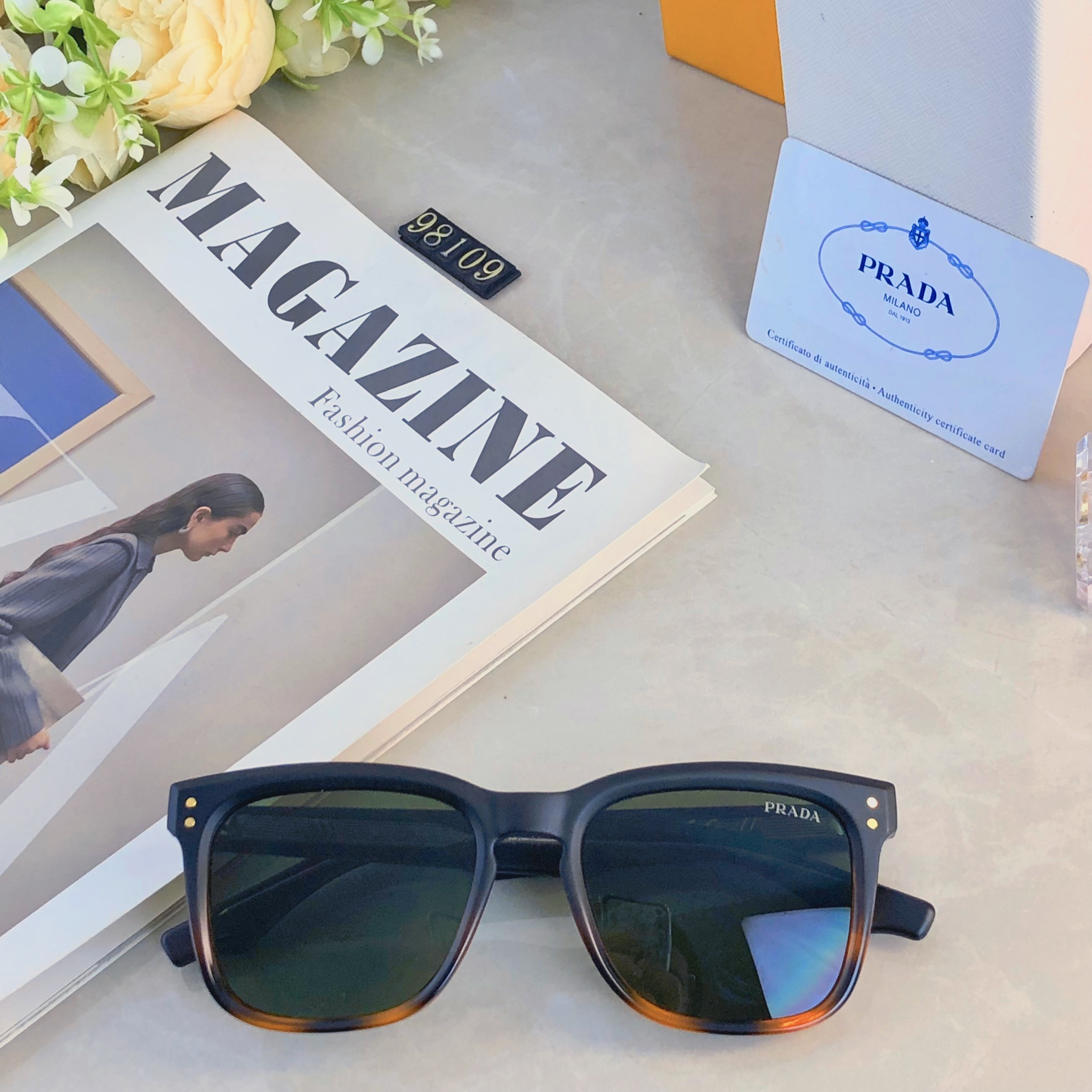 🔥🔥Prad*时尚情侣款高颜值太阳镜 户外驾驶钓鱼登山墨镜 遮阳防风护目