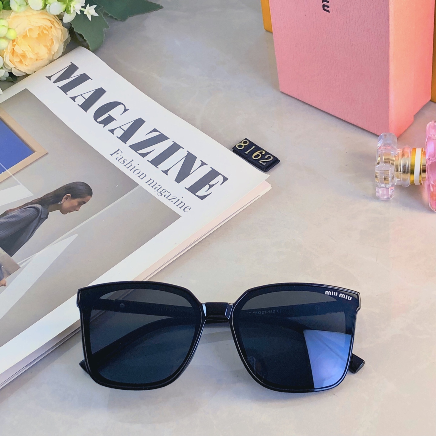 🔥🔥miumi*2026新款镜腿字母大框方形细框高级感太阳镜女时尚防紫外线墨镜