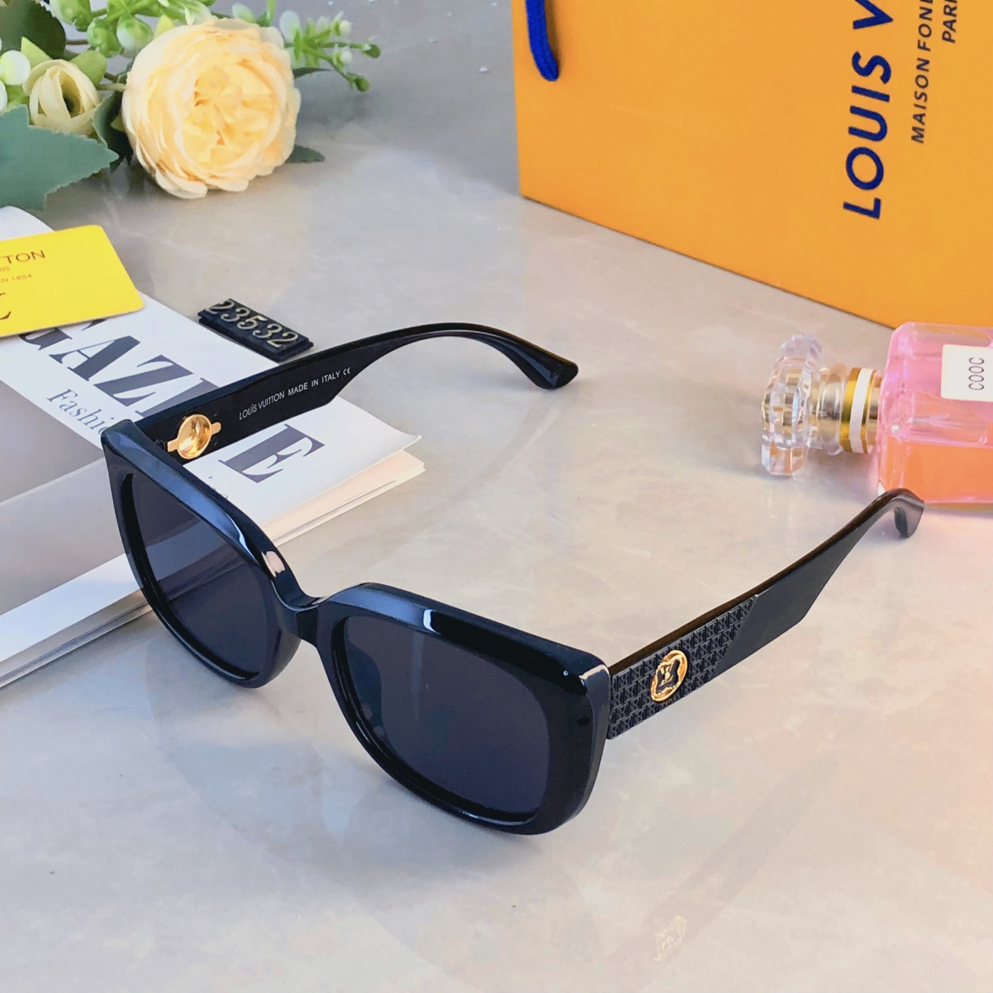 🔥🔥Louis vuitto*椭圆形猫眼显脸小墨镜女时尚高级感太阳镜遮阳防紫外线
