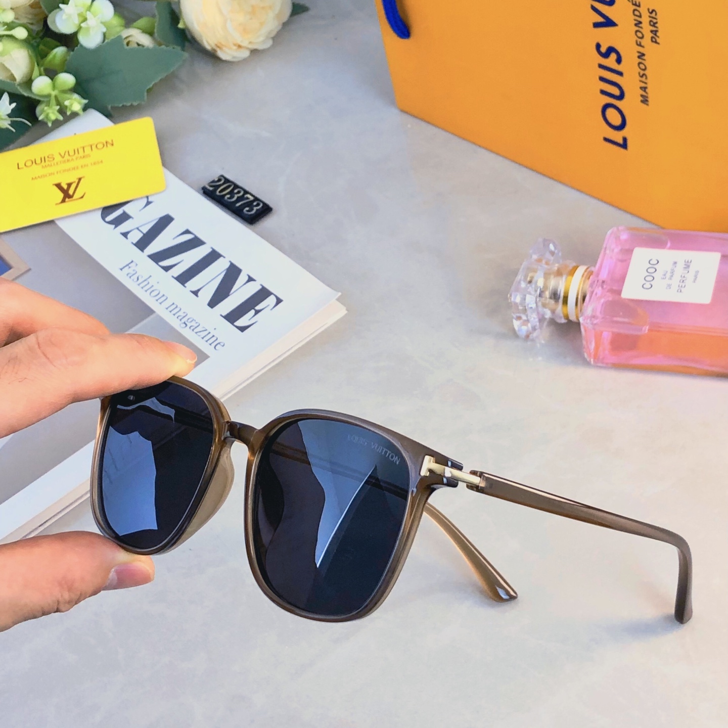 🔥🔥Louis vuitto*2026年新款方框黑色墨镜男女潮流太阳镜防紫外线遮阳镜高级感新款