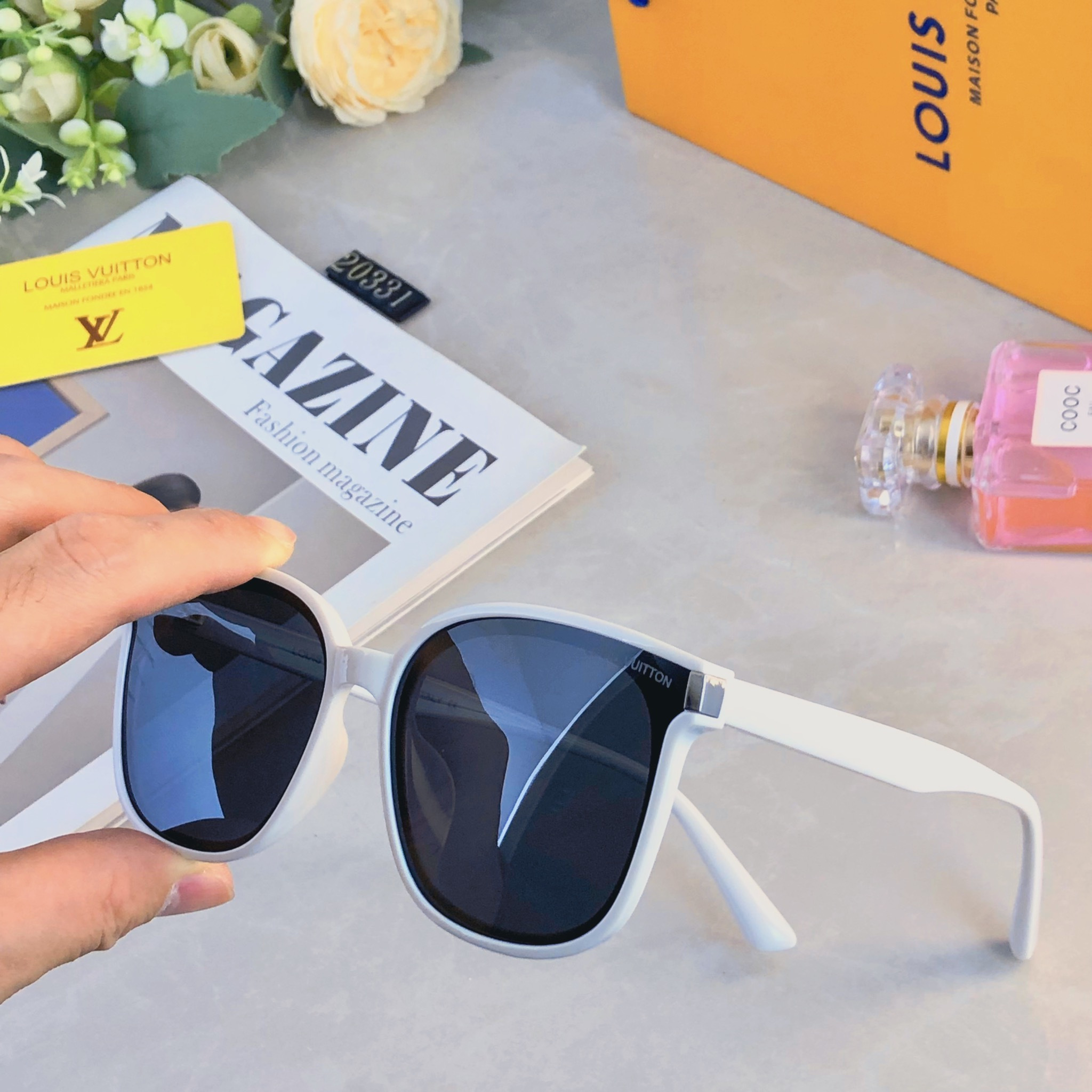 🔥🔥Louis vuitto*旅游度假复古经典百搭黑色方形圆脸显瘦太阳镜男网红时髦潮墨镜女