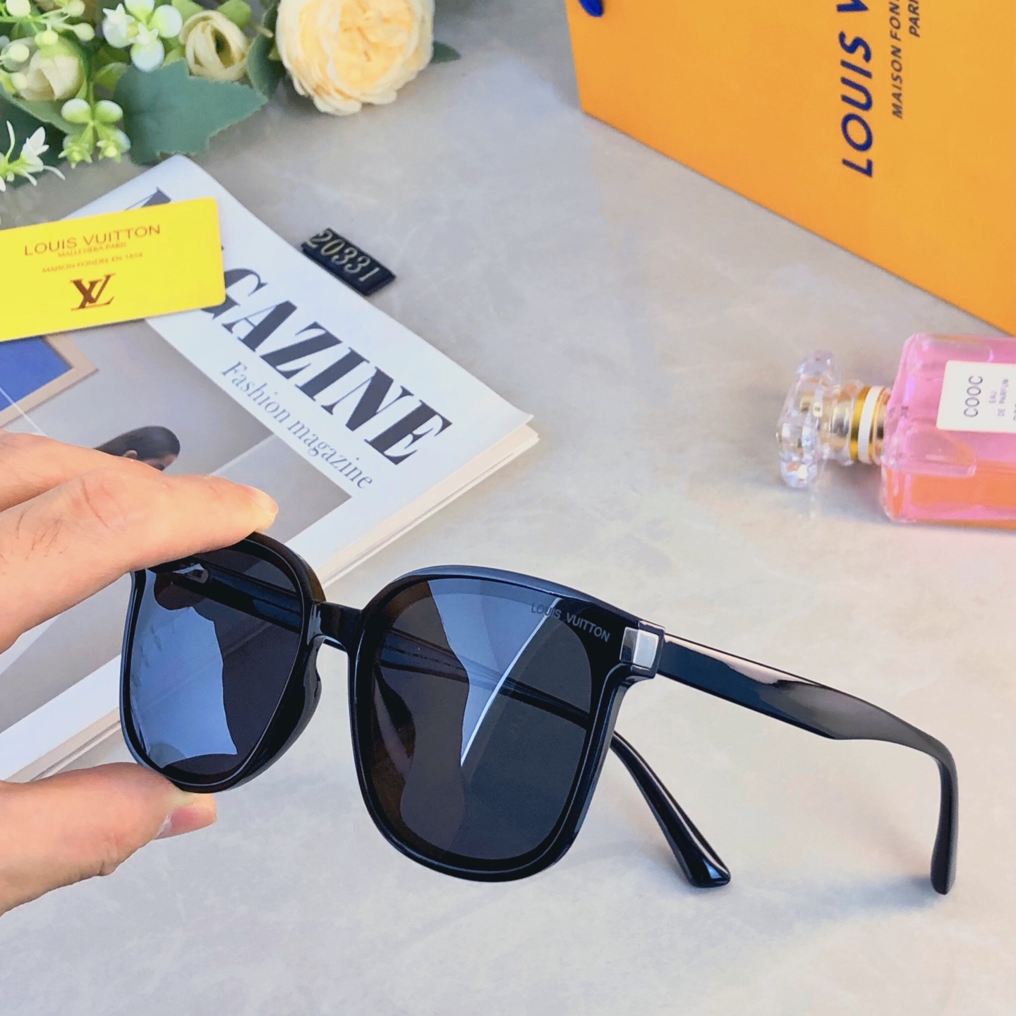 🔥🔥Louis vuitto*旅游度假复古经典百搭黑色方形圆脸显瘦太阳镜男网红时髦潮墨镜女