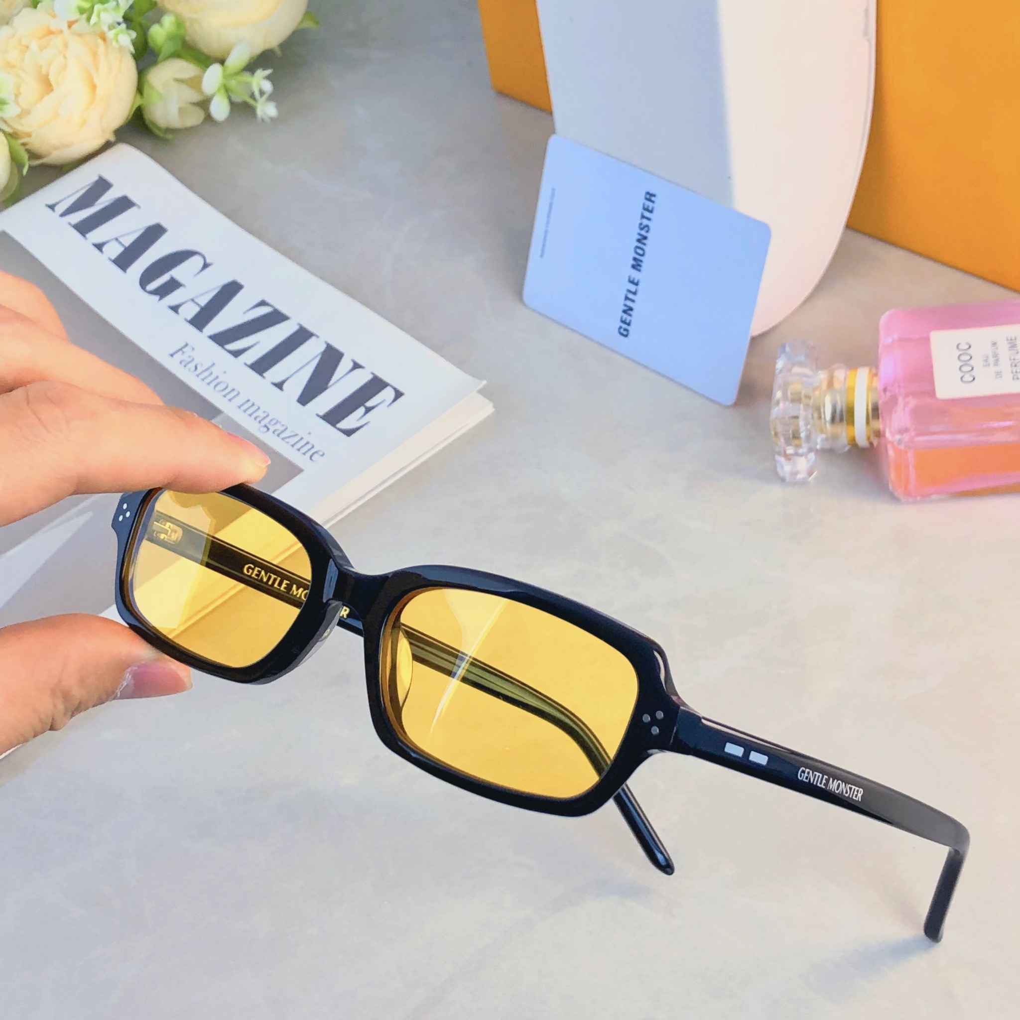 🔥🔥韩版复古方框黄色墨镜女小框米钉时尚百搭街拍太阳镜男防紫外线潮