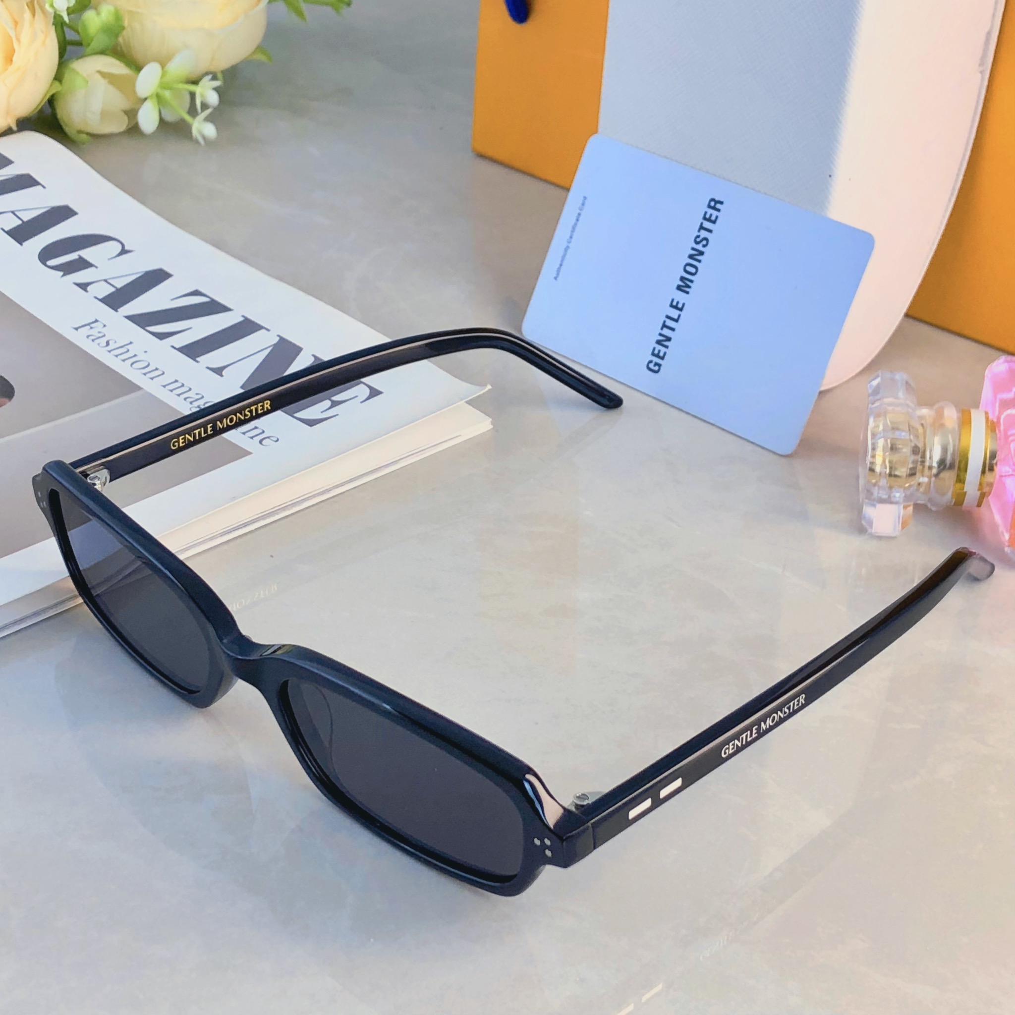 🔥🔥韩版复古方框黄色墨镜女小框米钉时尚百搭街拍太阳镜男防紫外线潮