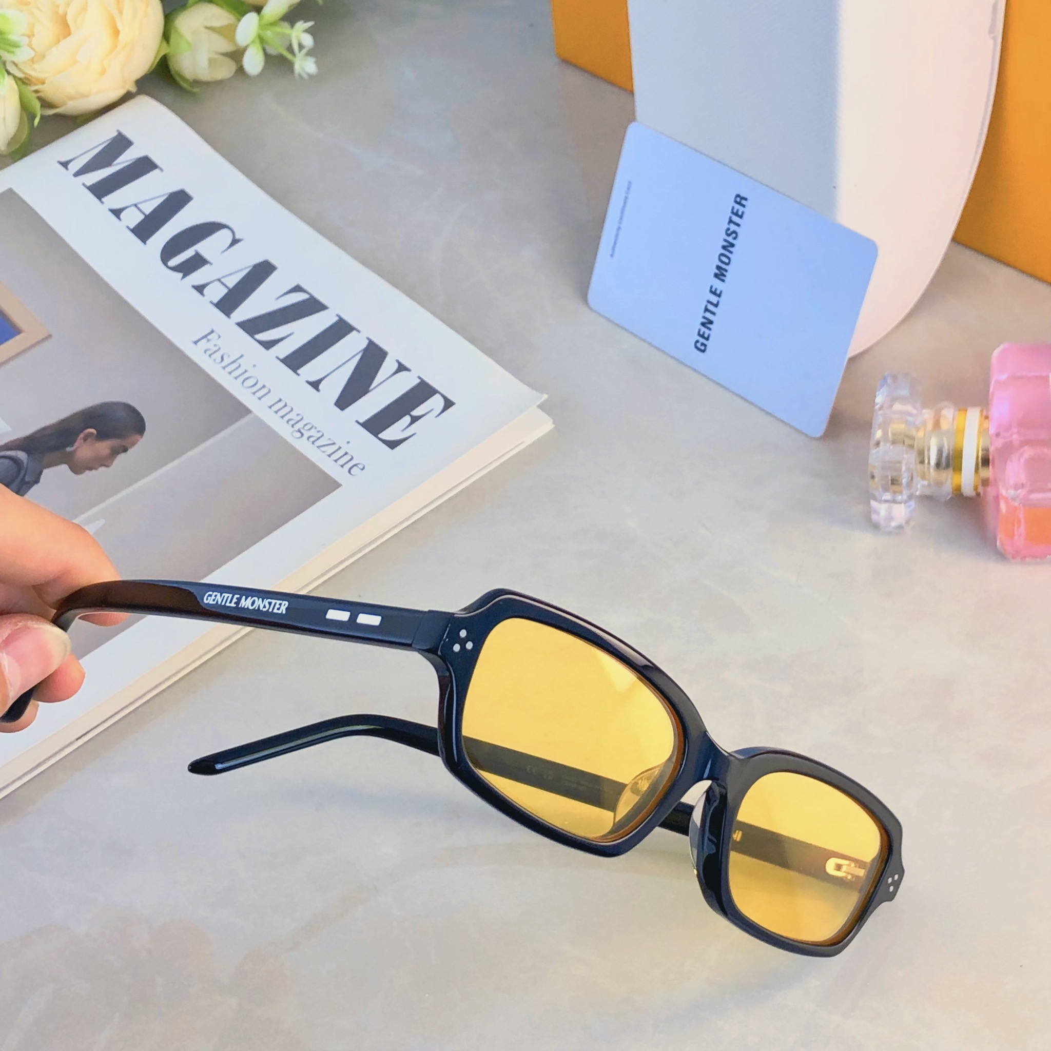 🔥🔥韩版复古方框黄色墨镜女小框米钉时尚百搭街拍太阳镜男防紫外线潮