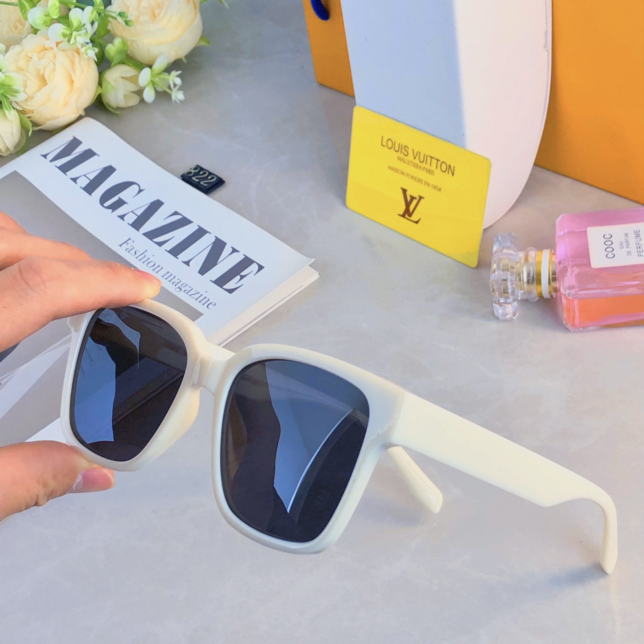 🔥🔥Louis vuitto*欧美时尚方框偏光太阳眼镜男女网红素颜冷茶大框墨镜防紫外线