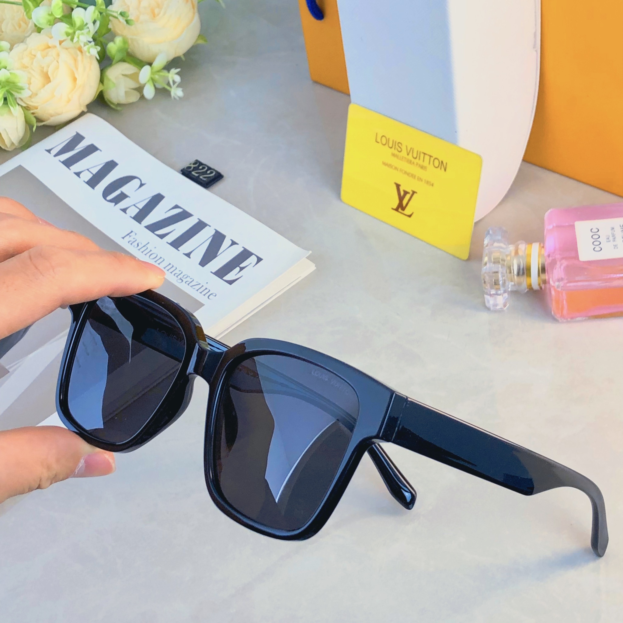 🔥🔥Louis vuitto*欧美时尚方框偏光太阳眼镜男女网红素颜冷茶大框墨镜防紫外线