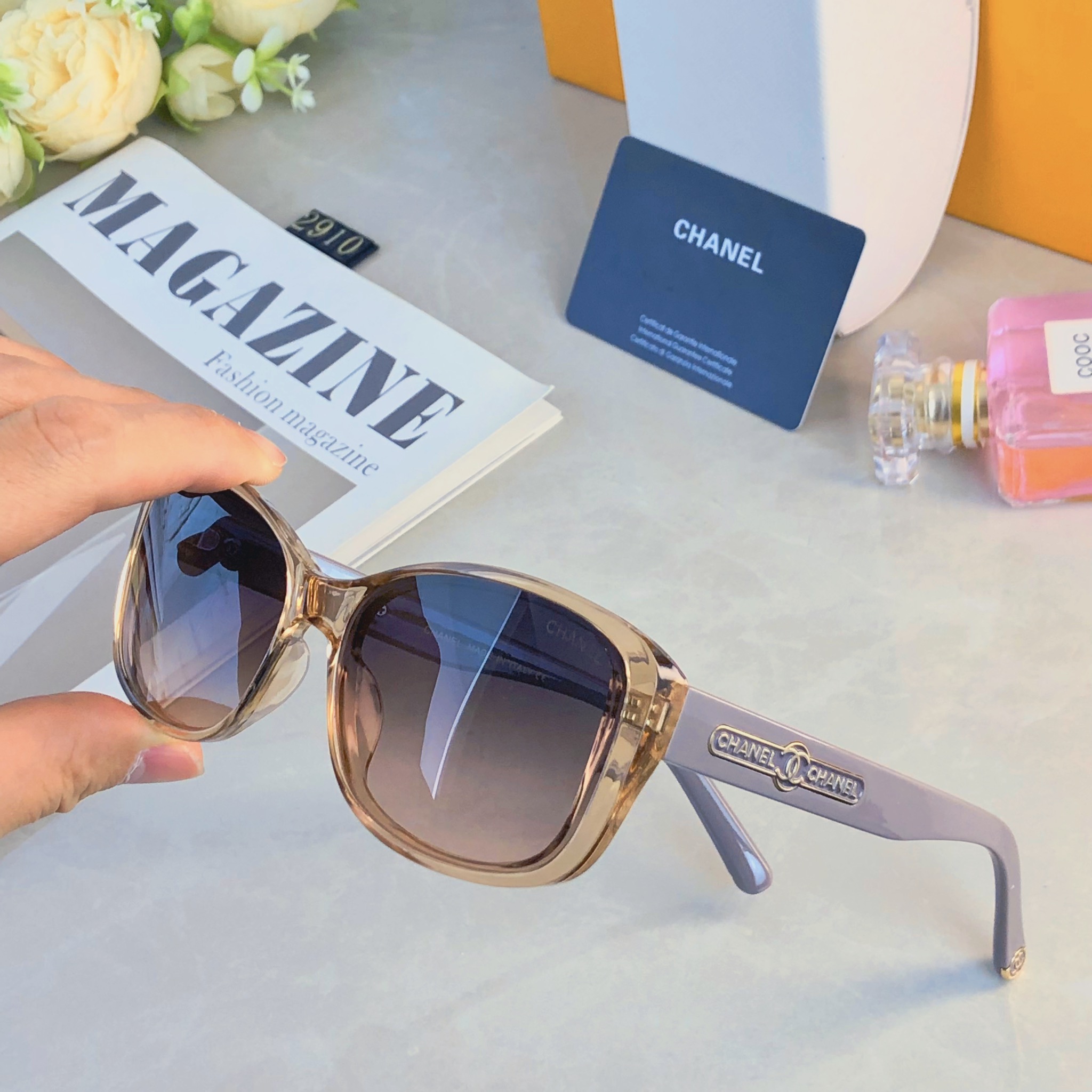 🔥🔥Chane*小香墨镜女时尚潮流防紫外线复古辣妹旅行防晒开车高颜值太阳镜男