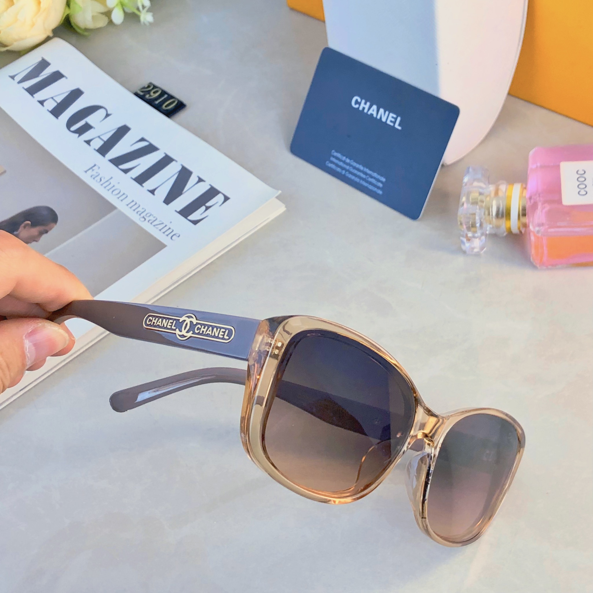 🔥🔥Chane*小香墨镜女时尚潮流防紫外线复古辣妹旅行防晒开车高颜值太阳镜男