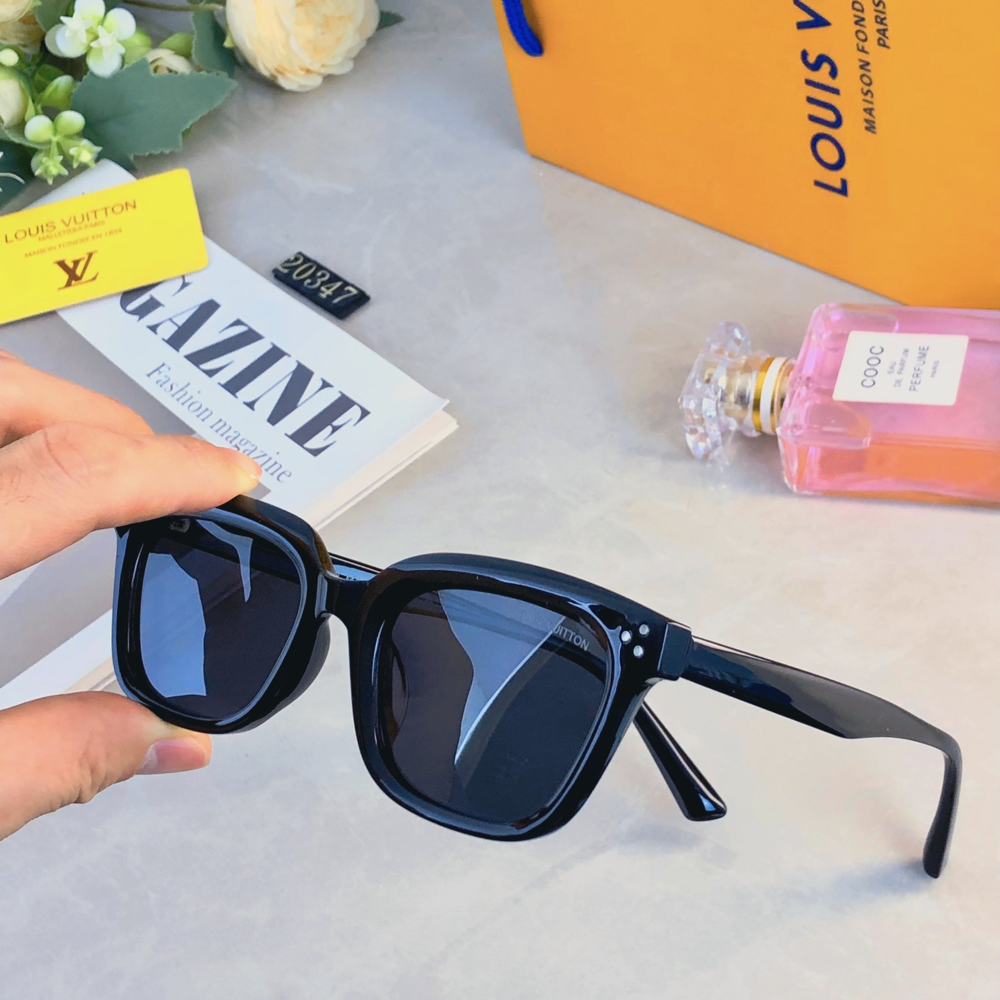 。。Louis vuitto*王嘉尔同款墨镜2026新款百搭高级感太阳镜开车驾驶防紫外线眼镜