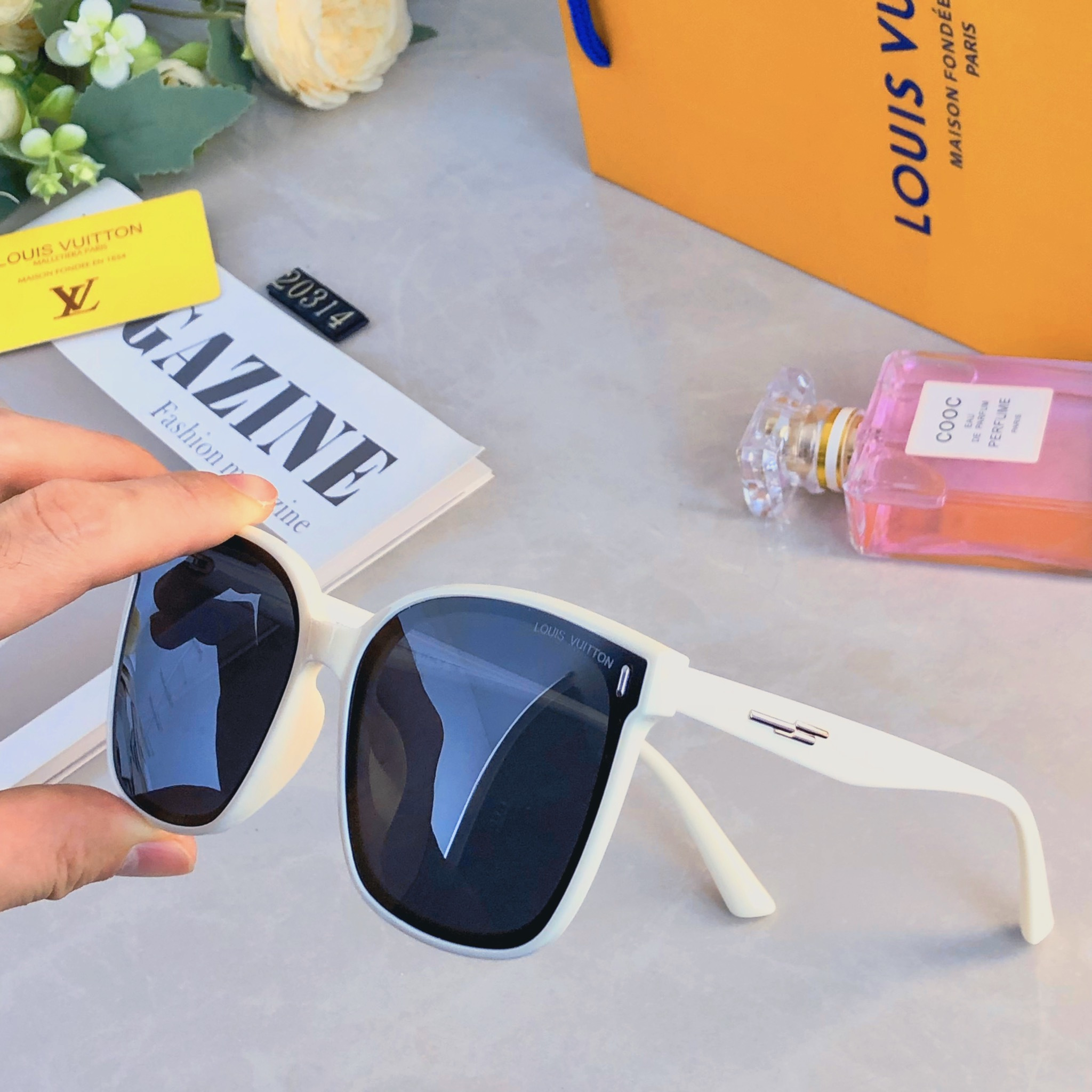 。。Louis vuitto*2026新款墨镜明星网红女偏光太阳镜时尚潮圆脸大框男防紫外线眼镜