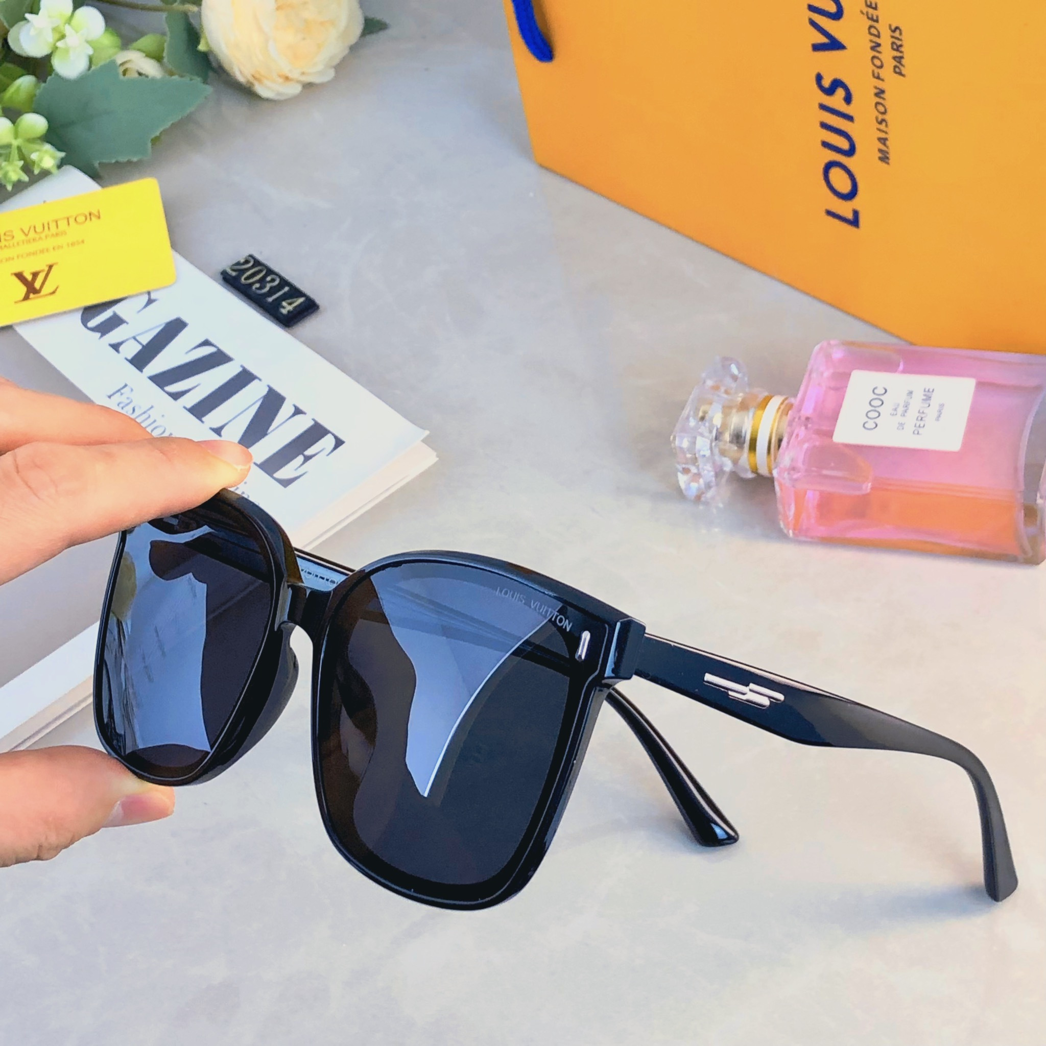 。。Louis vuitto*2026新款墨镜明星网红女偏光太阳镜时尚潮圆脸大框男防紫外线眼镜
