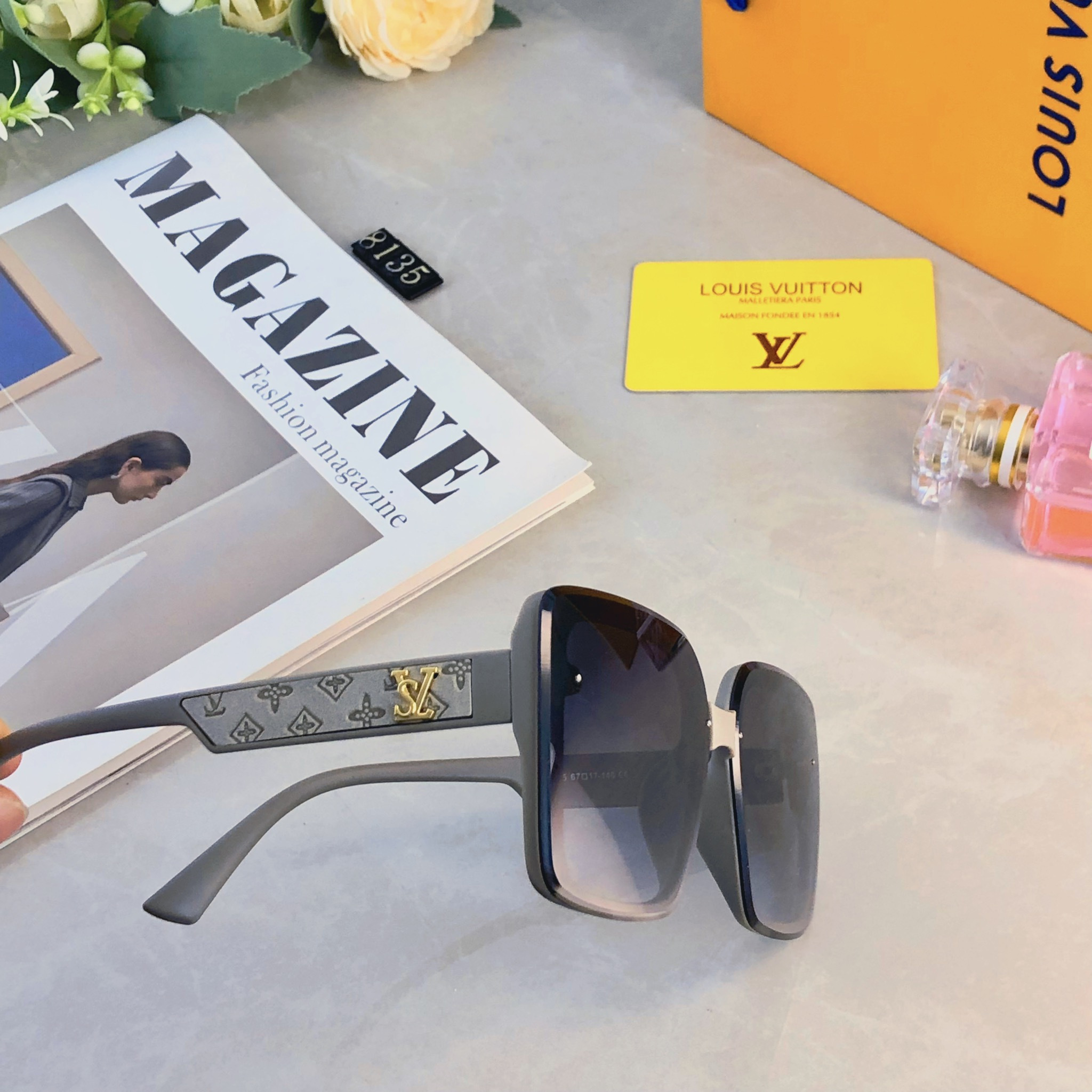 。。Louis vuitto*高级感ins韩版经典方框墨镜女圆脸时尚防晒显瘦眼镜潮太阳镜