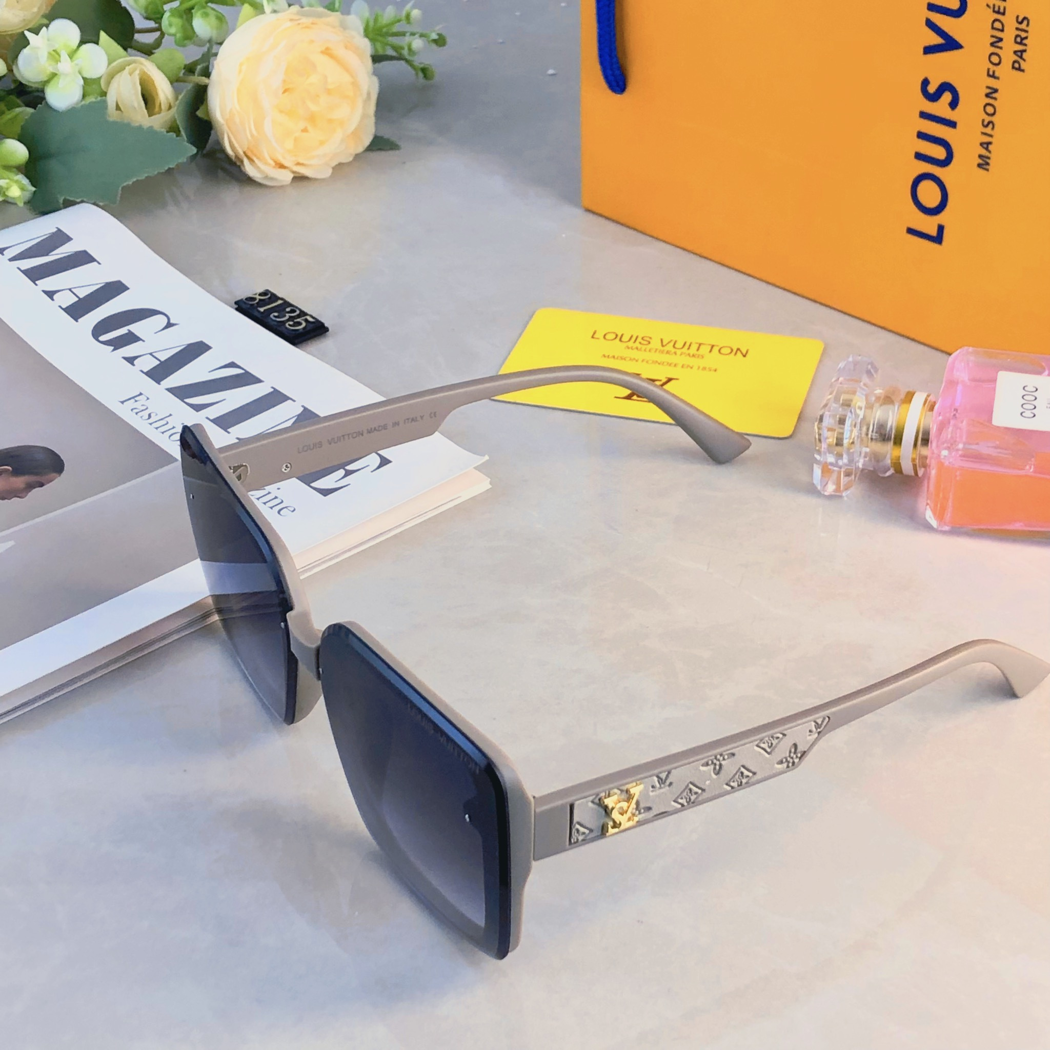 。。Louis vuitto*高级感ins韩版经典方框墨镜女圆脸时尚防晒显瘦眼镜潮太阳镜