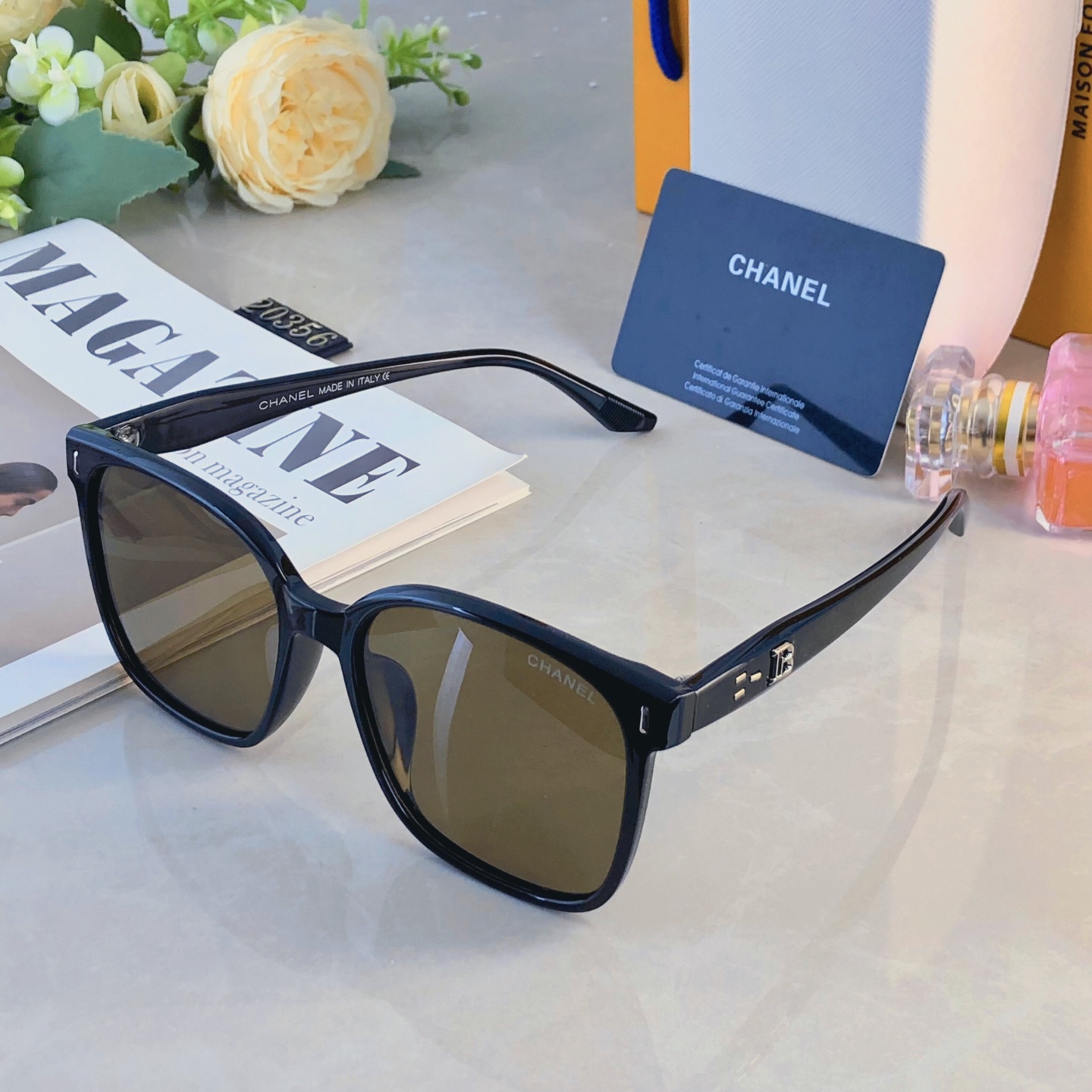 。。Chane*2026春夏高颜值墨镜方形茶色大框显脸小防紫外线太阳眼镜女高级感