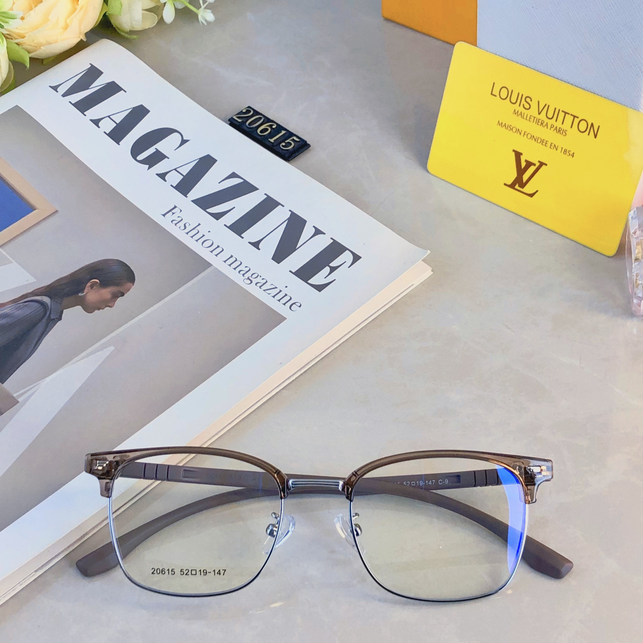 。。Louis vuitto*时尚简约半框斯文眉线框眼镜女男款近视可配度数防蓝光护眼眼镜架