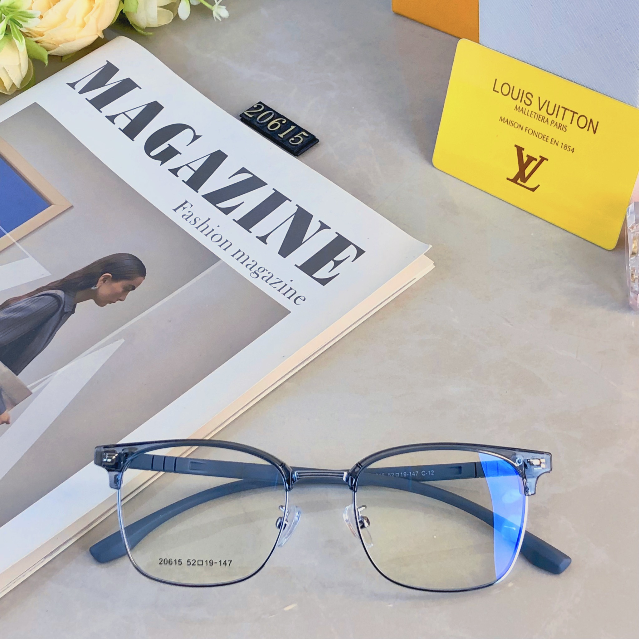 。。Louis vuitto*时尚简约半框斯文眉线框眼镜女男款近视可配度数防蓝光护眼眼镜架