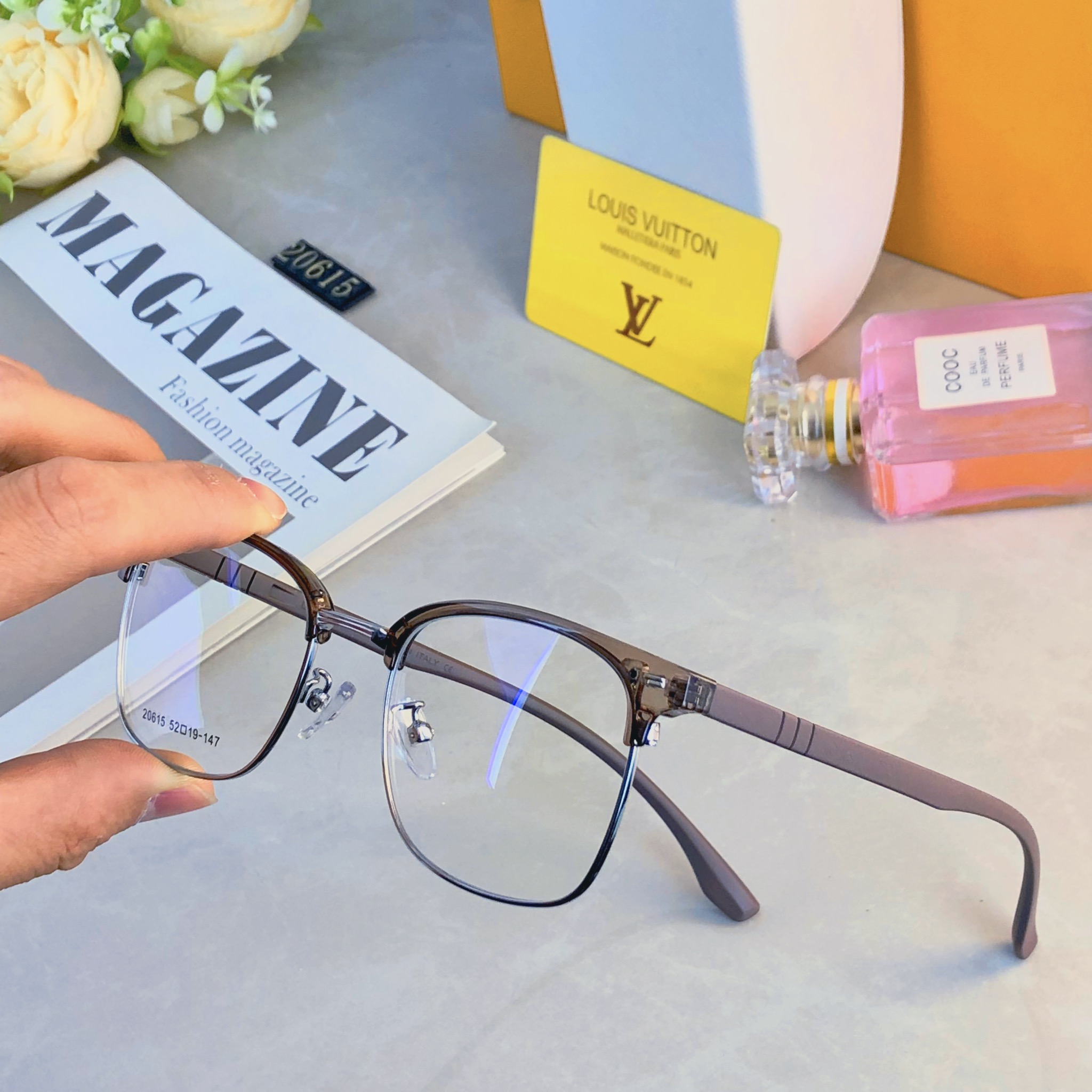 。。Louis vuitto*时尚简约半框斯文眉线框眼镜女男款近视可配度数防蓝光护眼眼镜架